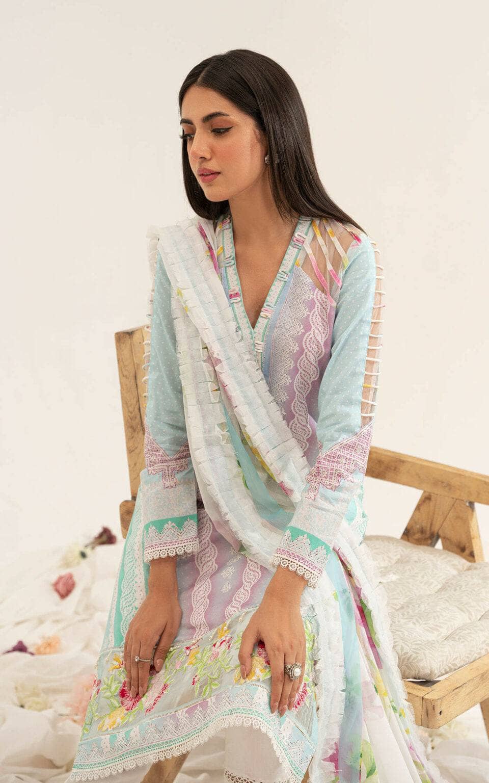 img_asifa_and_nabeel_lawn_23_awwal_boutique
