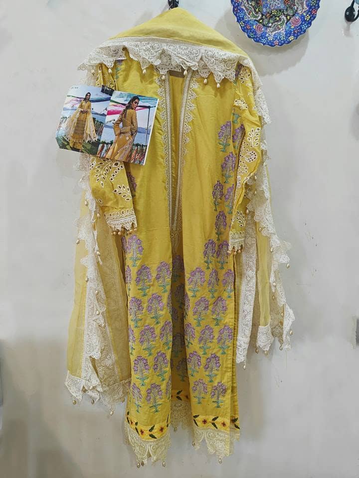 Awwal Pret-Stiched Charizma Signature/Large