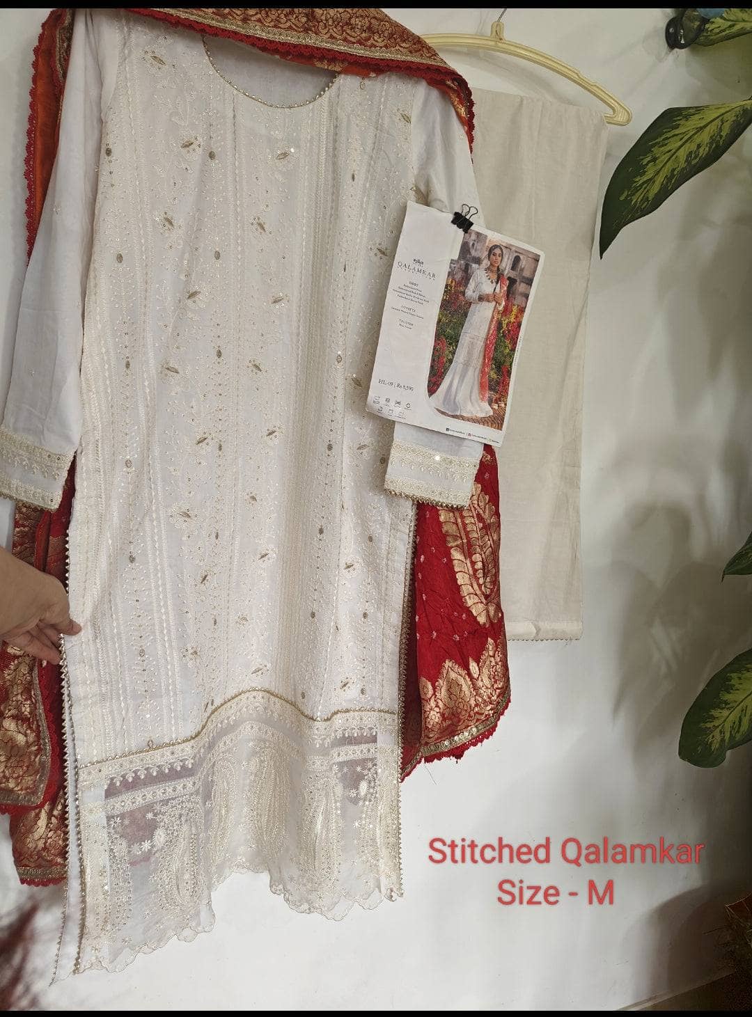 img_readymade_qalamkar_lawn_awwal_boutique