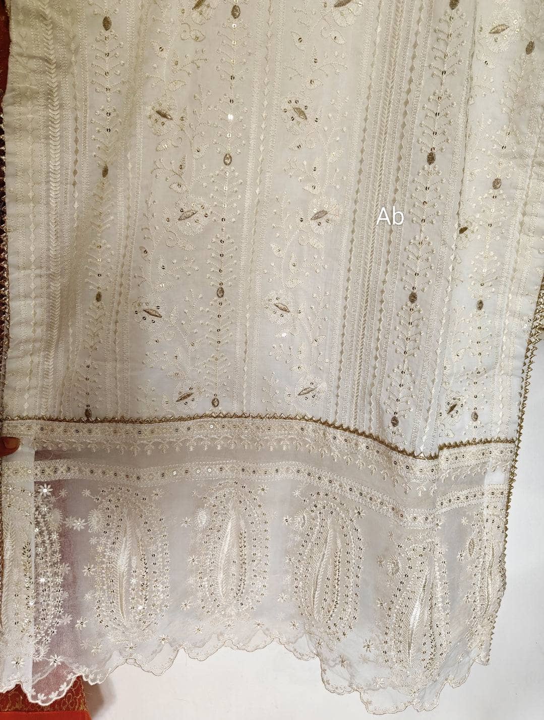 img_readymade_qalamkar_lawn_awwal_boutique