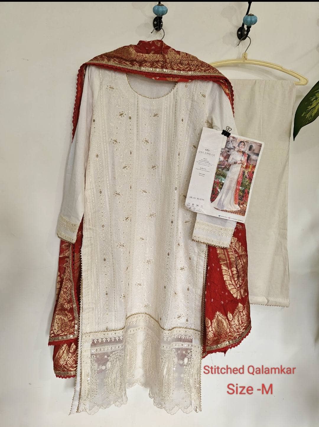 Awwal Pret-Stitched/Qalamkar Luxury Lawn/HL 09 /Medium