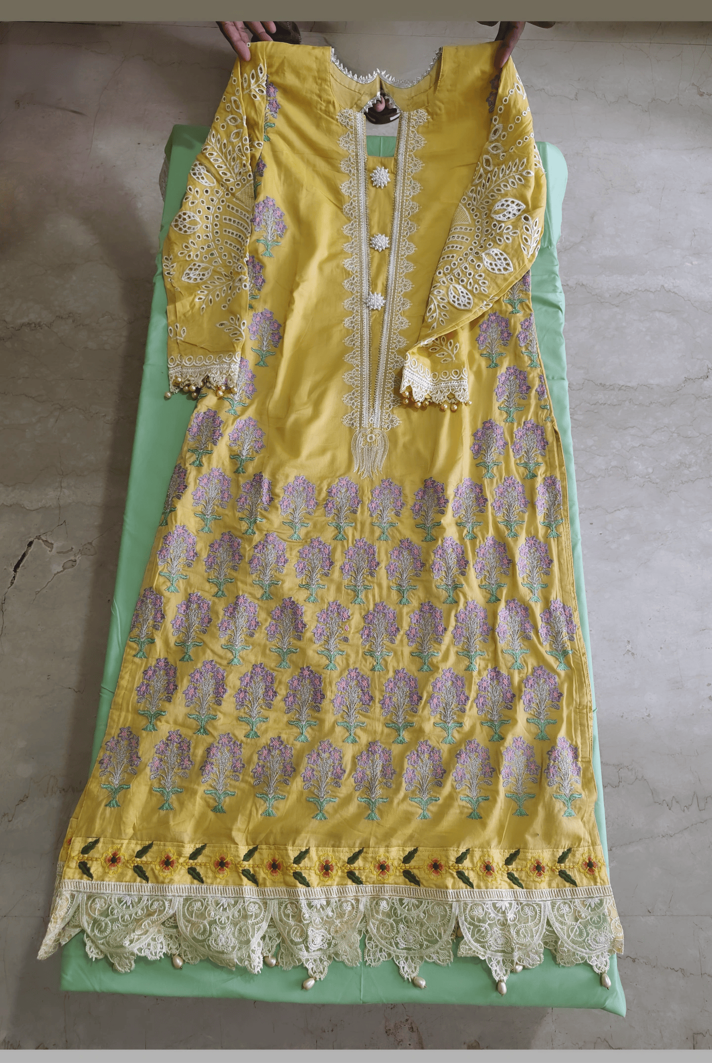 Stitched Charizma Signature/Medium/Awwal Pret Stitched Branded Suits