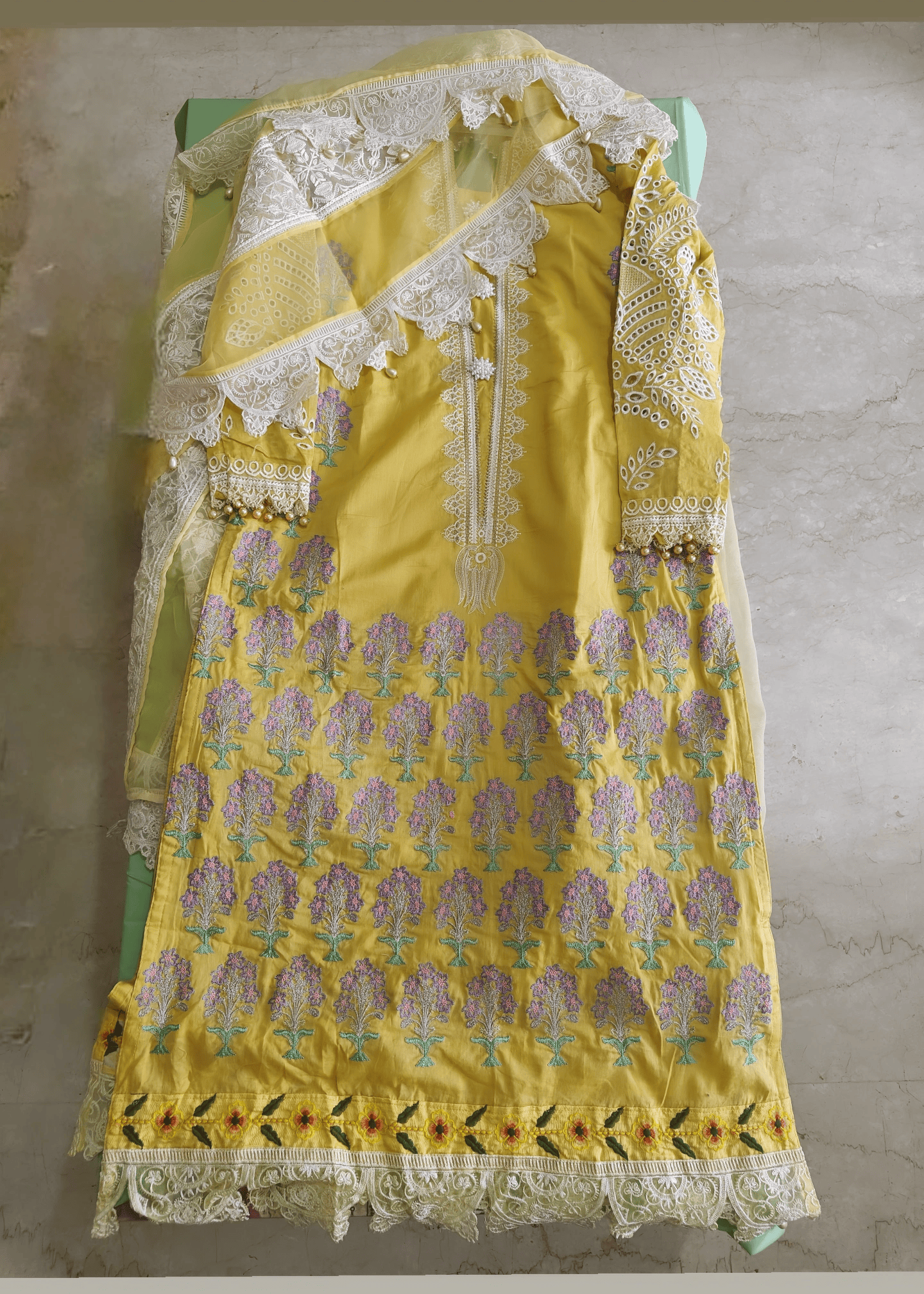 img_stitche_readu_to_wear_pakistani_suits_awwal_boutique