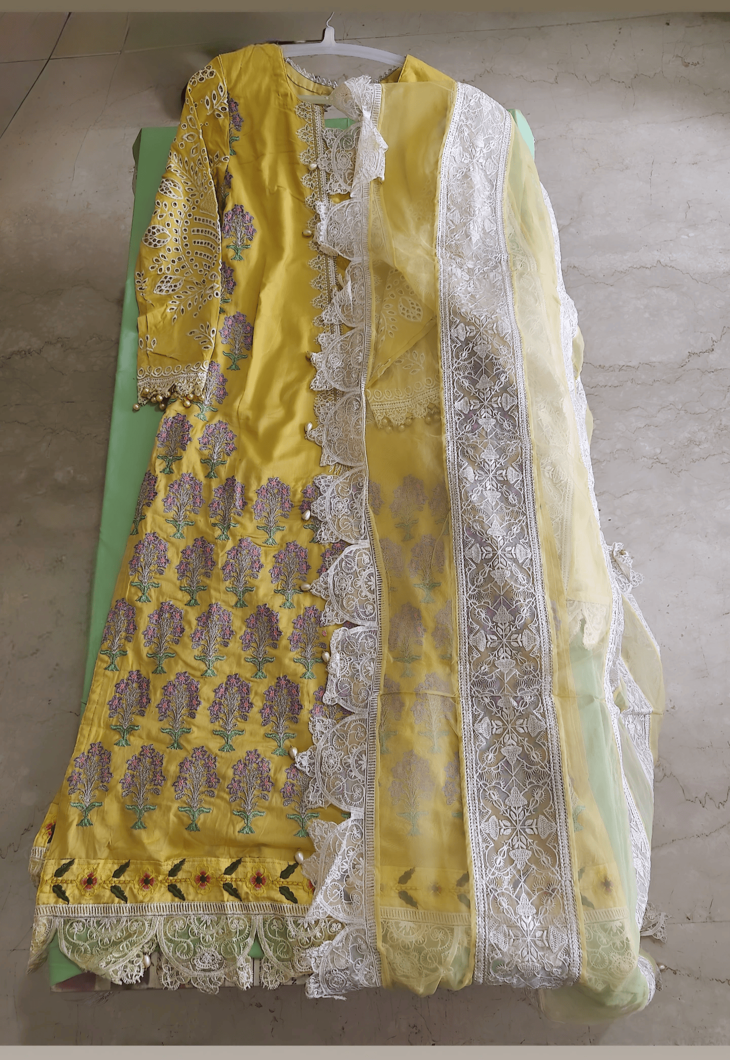 img_stitche_readu_to_wear_pakistani_suits_awwal_boutique