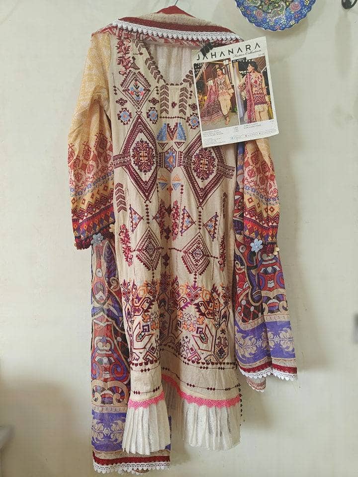 img_stitched_pakistani_suits_awwal_boutique