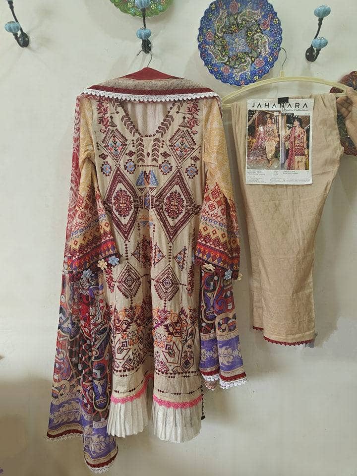 img_stitched_pakistani_suits_awwal_boutique