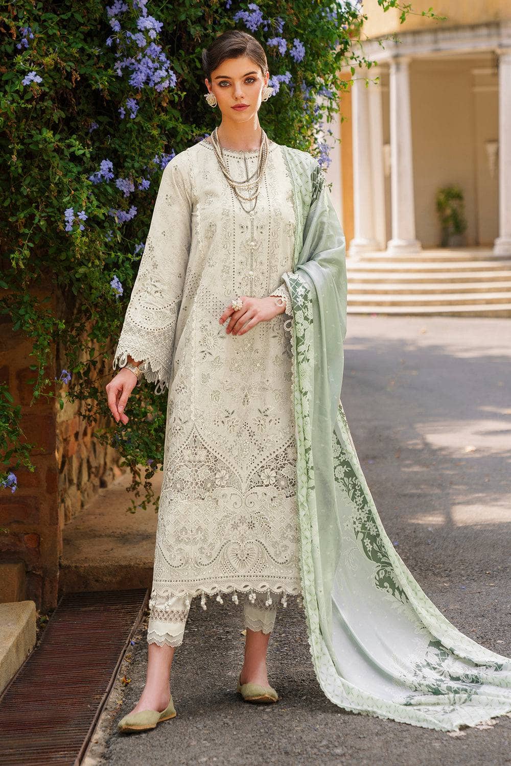 img_baroque_swiss_voil_24_awwal_boutique