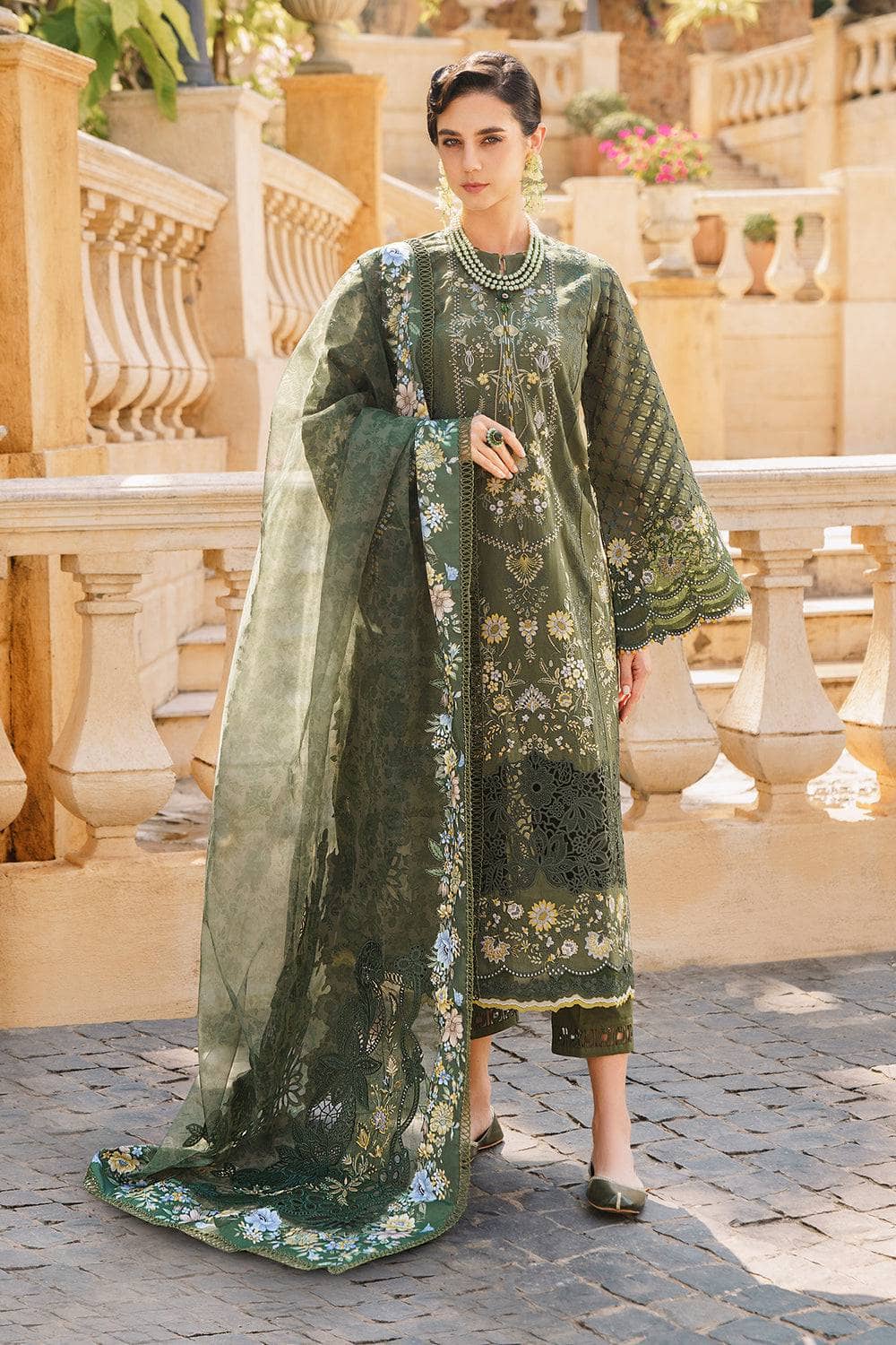 img_baroque_swiss_voil_24_awwal_boutique