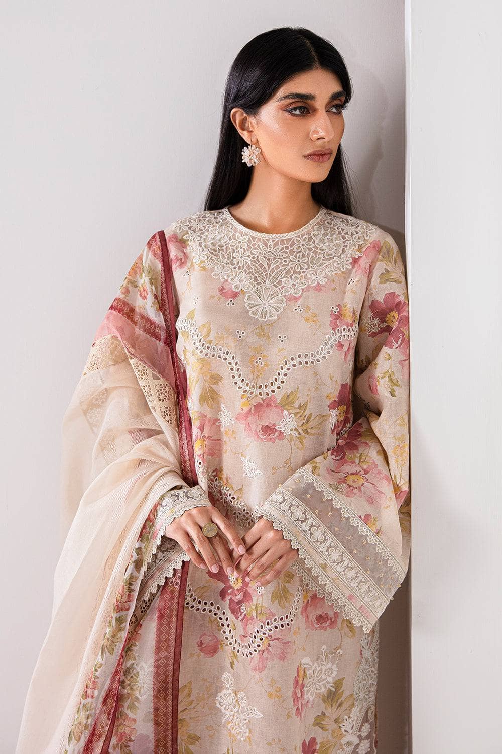 img_baroque_lawn_23_awwal_boutique