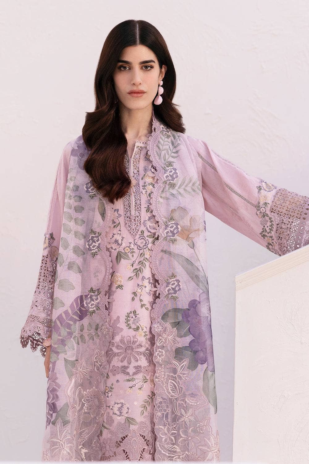 img_baroque_lawn_25_awwal_boutique