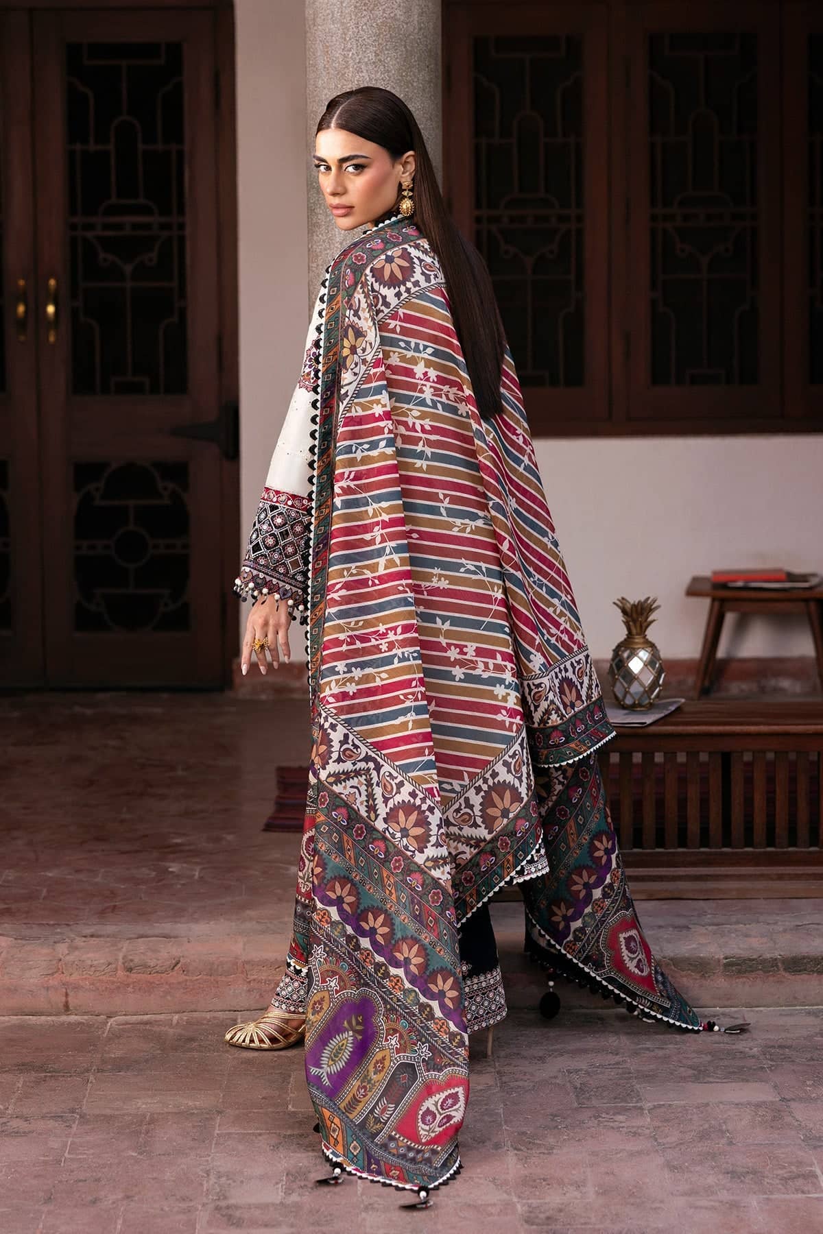 Jazmin Shahkaar Lawn/SL26-D02/Silk Dupatta