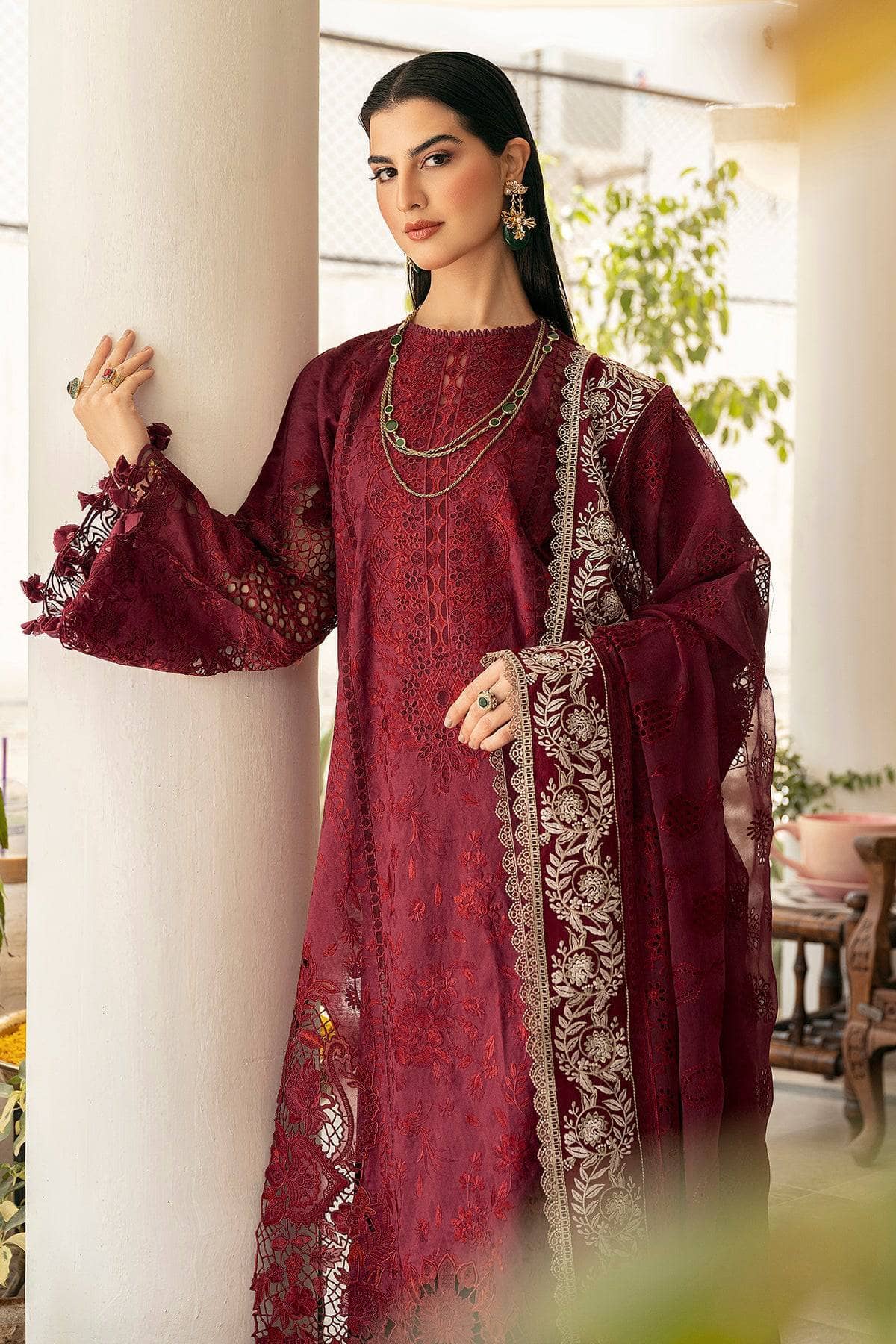img_baroque_swiss_voil_awwal_boutique