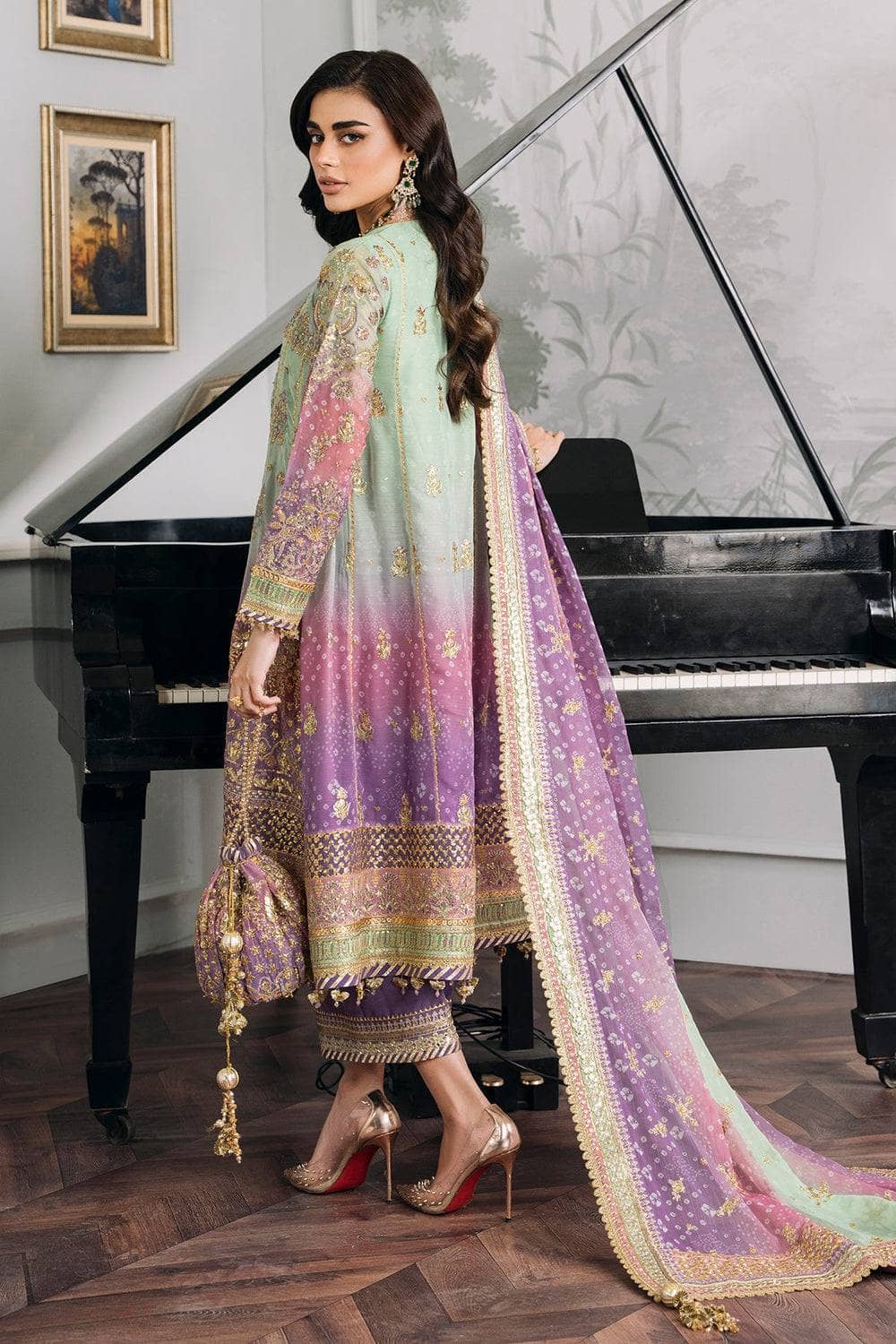 img_baroque_chantelle_awwal_boutique