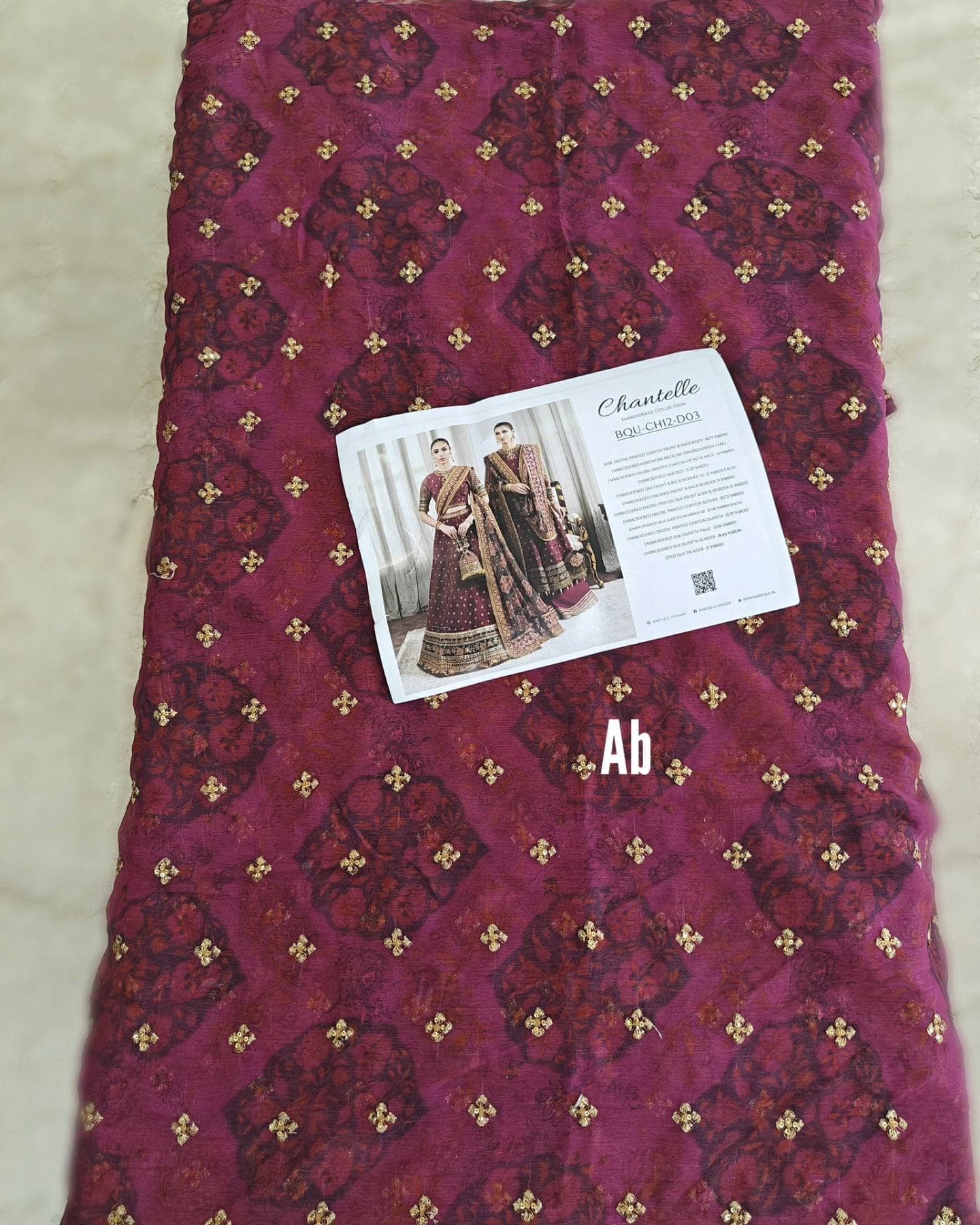 img_open_pic_baroque_chantelle_awwal_boutique