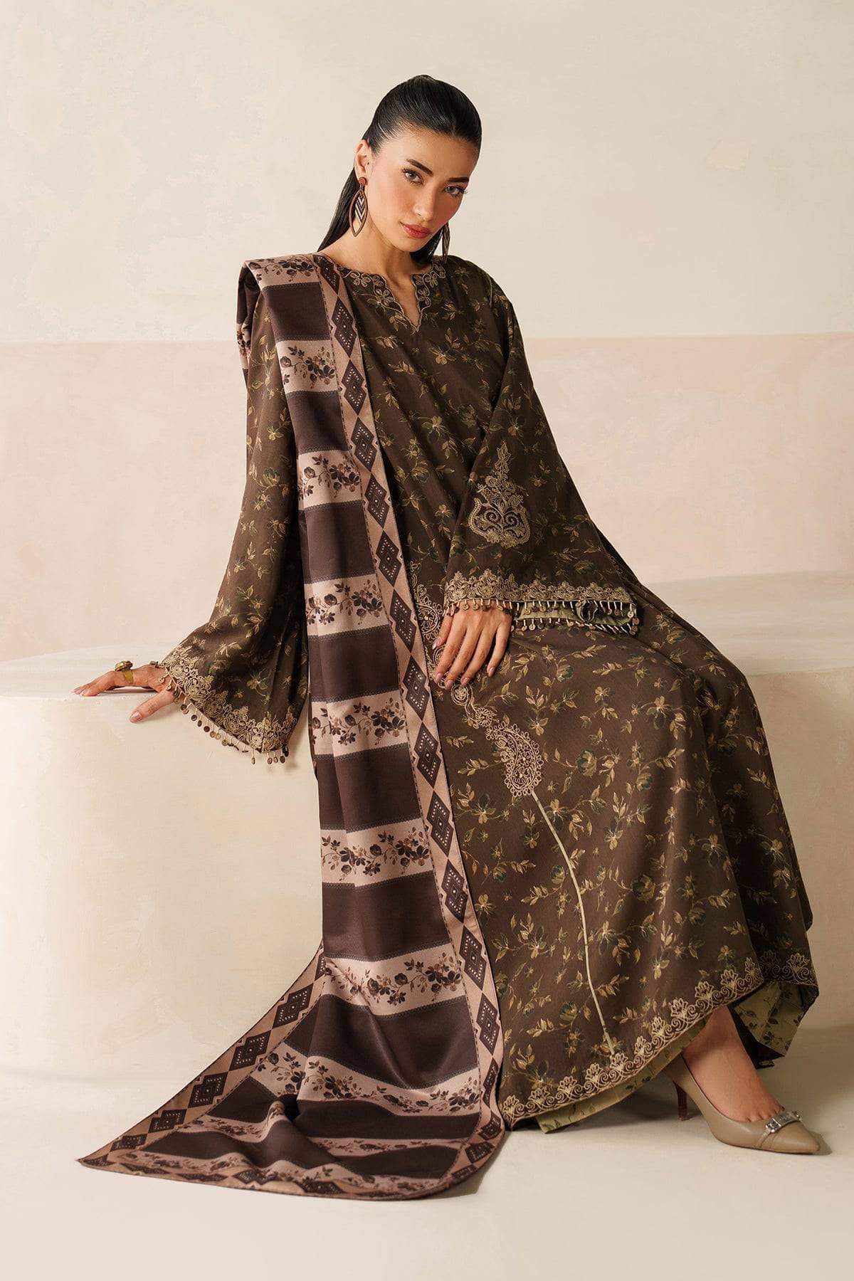 Baroque Exclusive Winter Fall Collection/EMBROIDERED VISCOSE SILK UF-4281