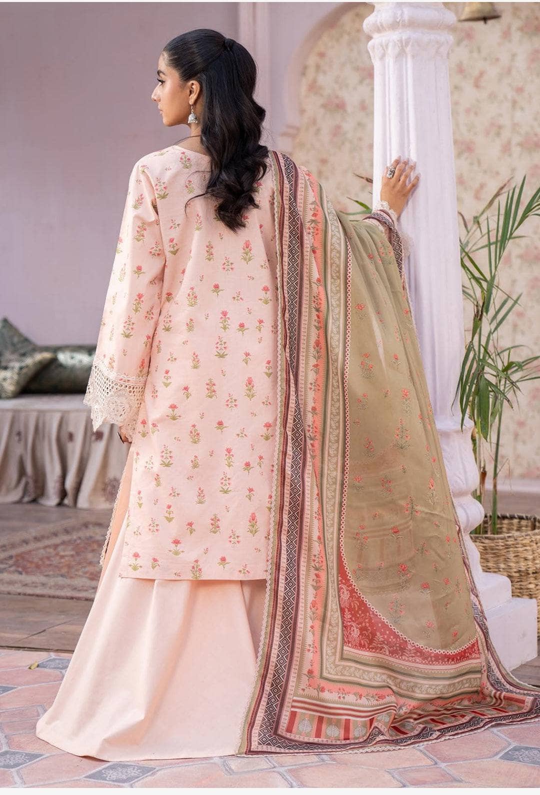 img_bin_ilyas_lawn_24_awwal_boutique