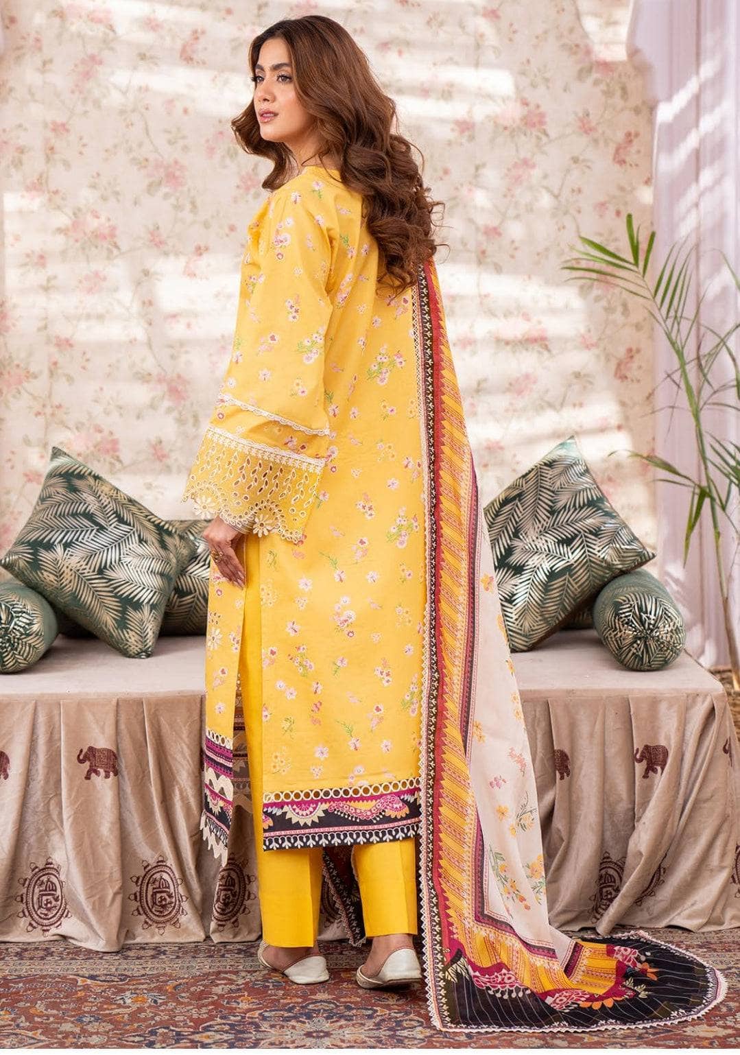 img_bin_ilyas_lawn_24_awwal_boutique