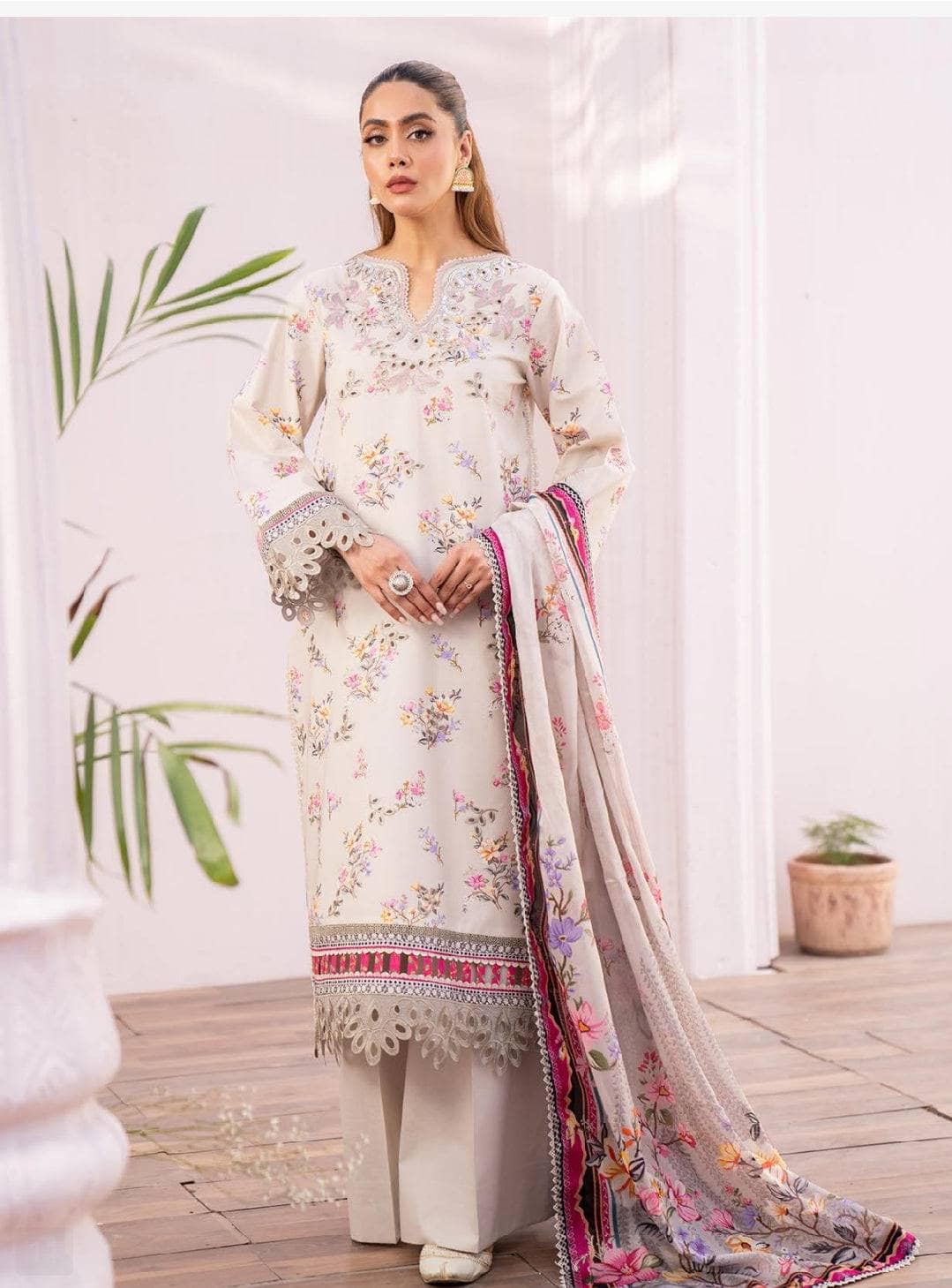 img_bin_ilyas_lawn_24_awwal_boutique