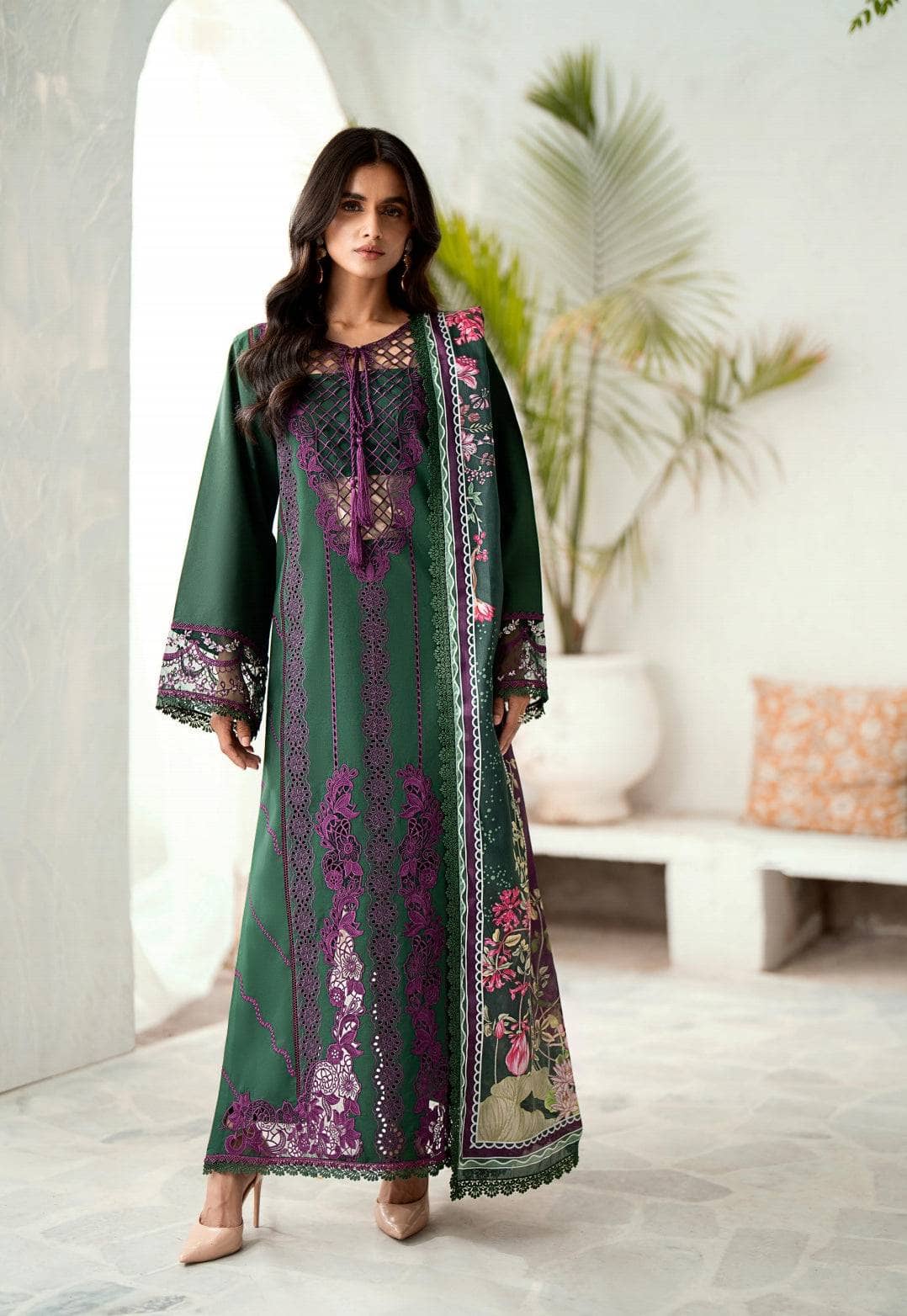 img_bin_ilyas_lawn_awwal_boutique