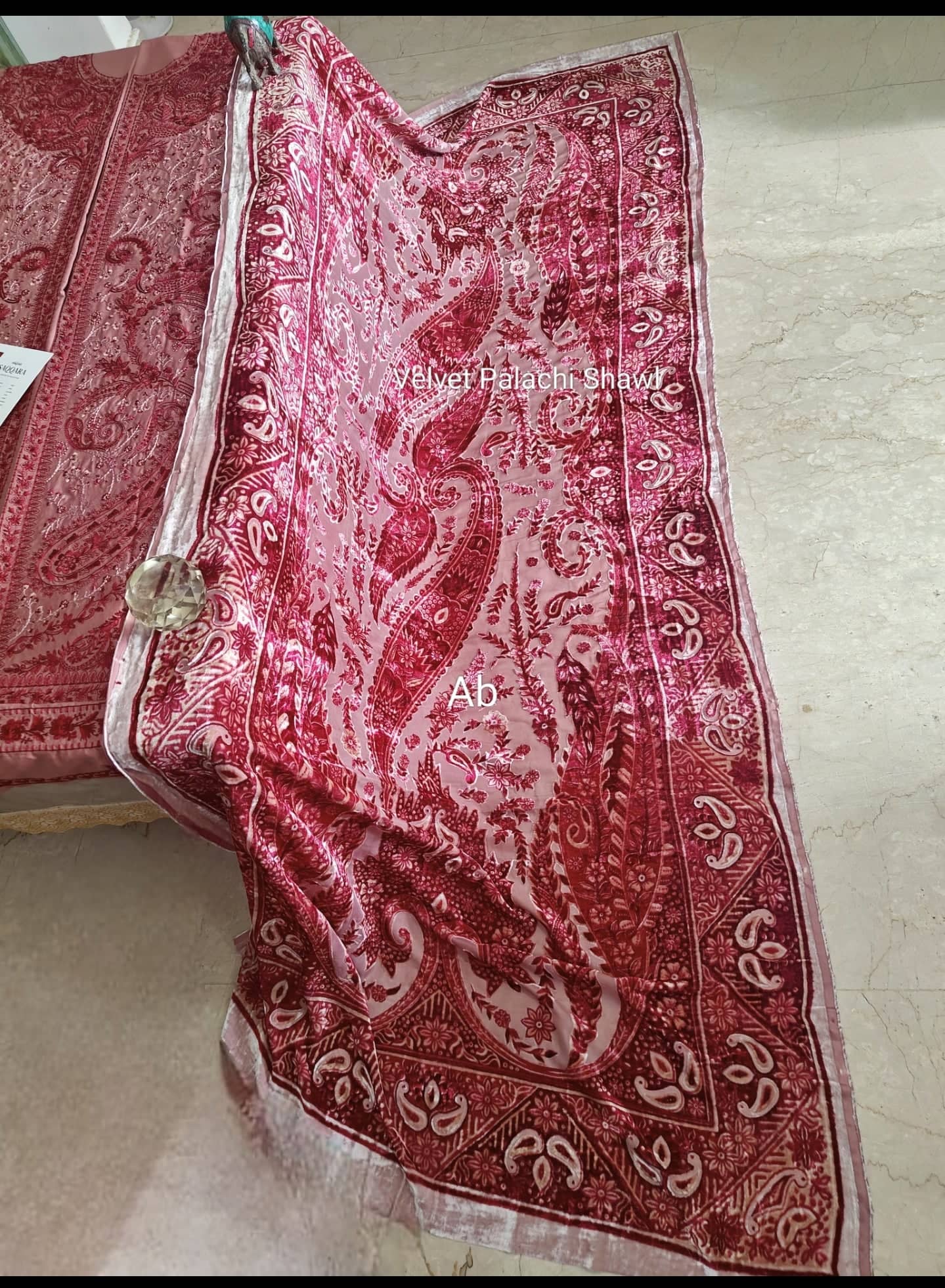 Open Pic/Bin ilyas Saqqara/Velvet Palachi Shawl Collection