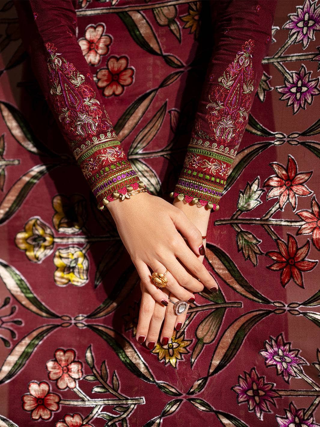 Bin ilyas Saqqara/Velvet Palachi Shawl Collection