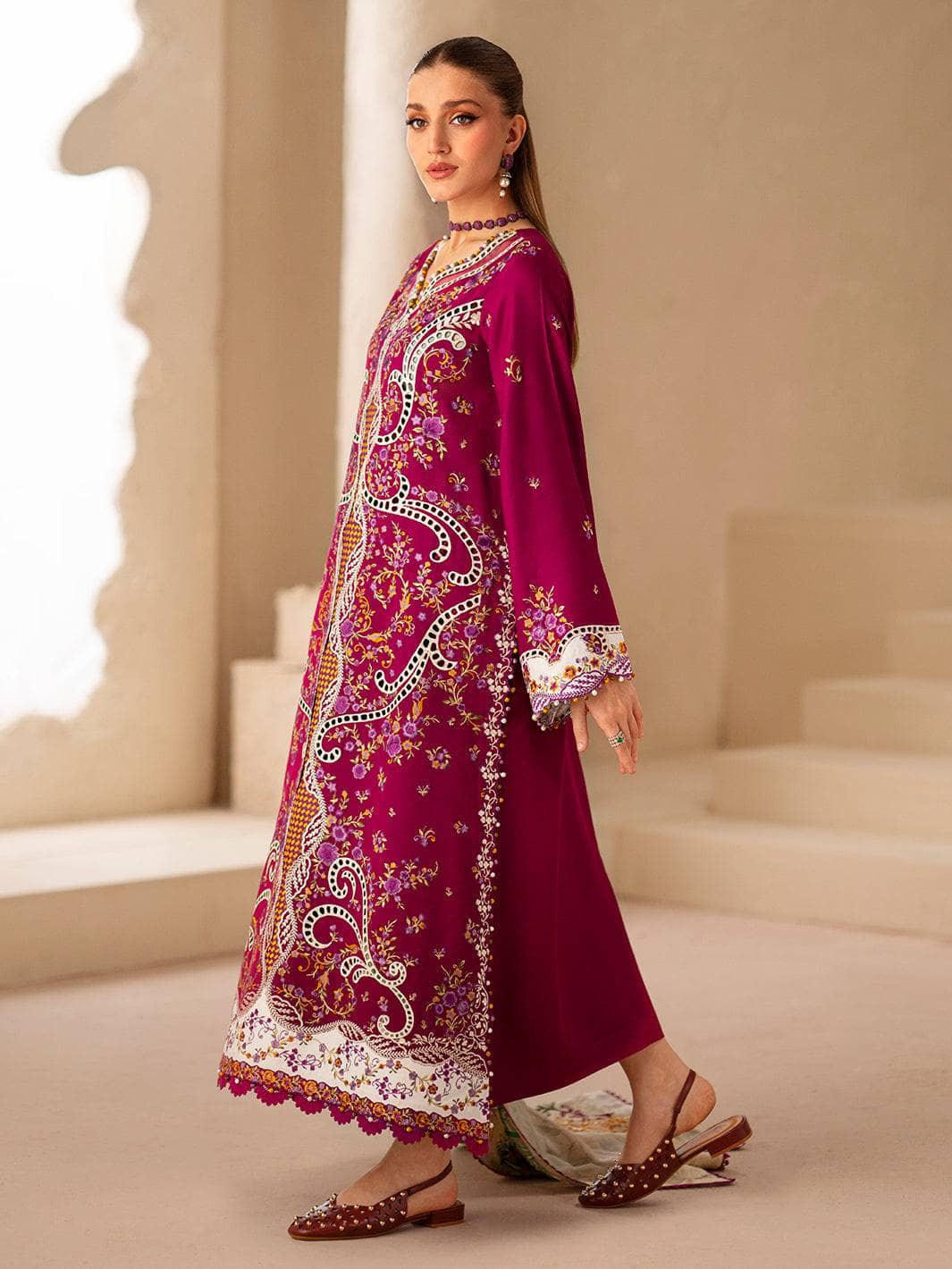 img_bin_ilyas_saqqara_velvet_palachi_shawl_awwal_boutique