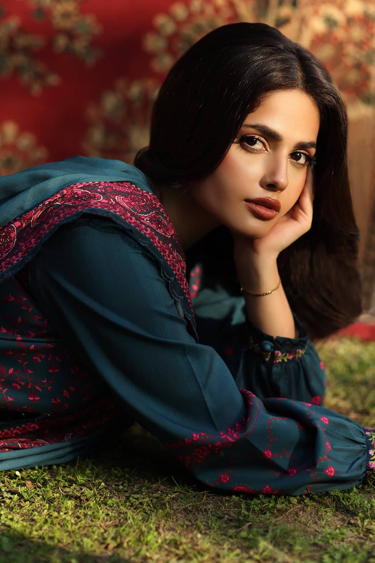 Charizma Aniiq Vol 2/Embroideried Linen Shawls/ANW6-16