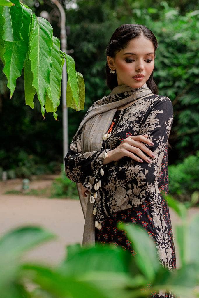 img_charizma_c_prints_fall_awwal_boutique