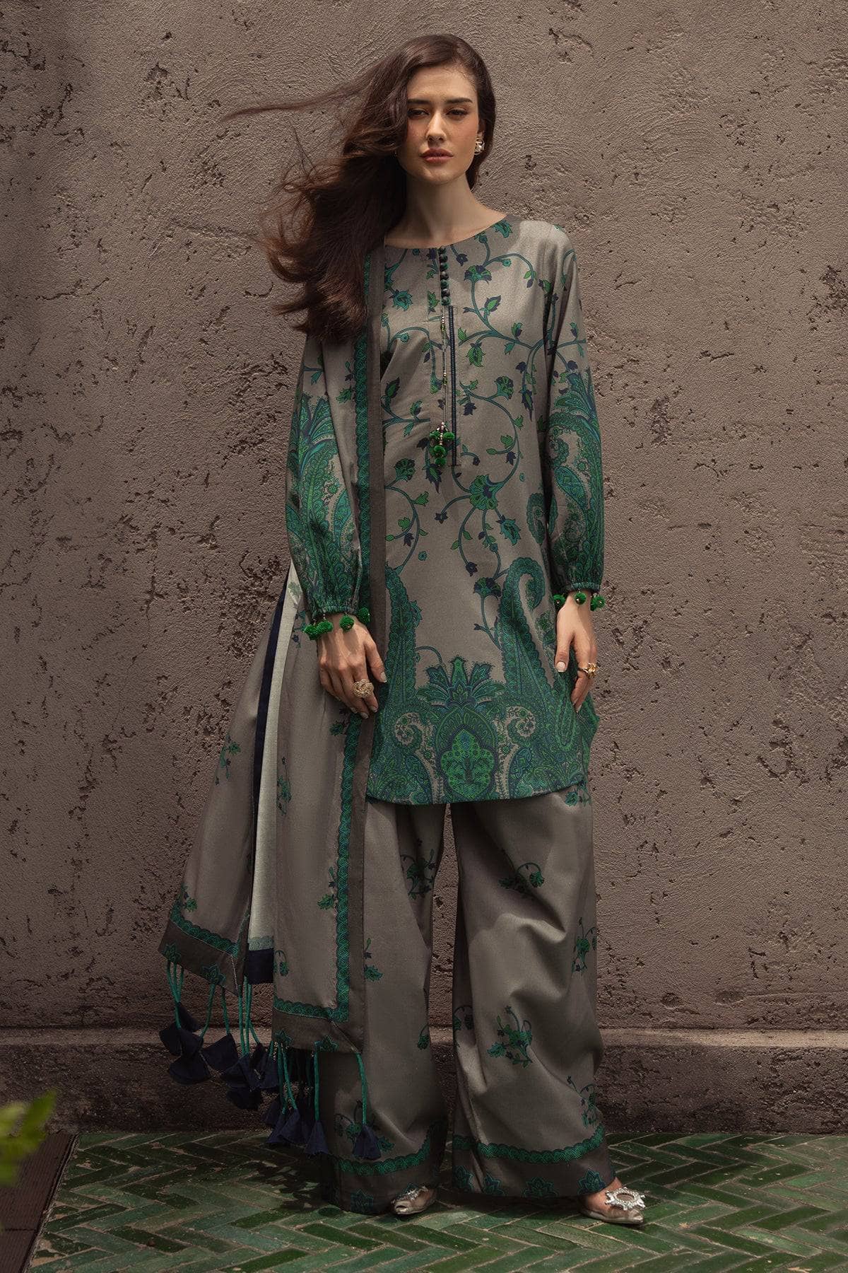 img_charizma_c_prints_fall_awwal_boutique