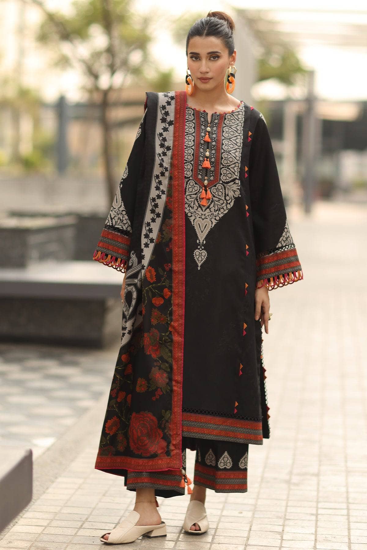 img_charizma_c_primts_fall_edit_awwal_boutique