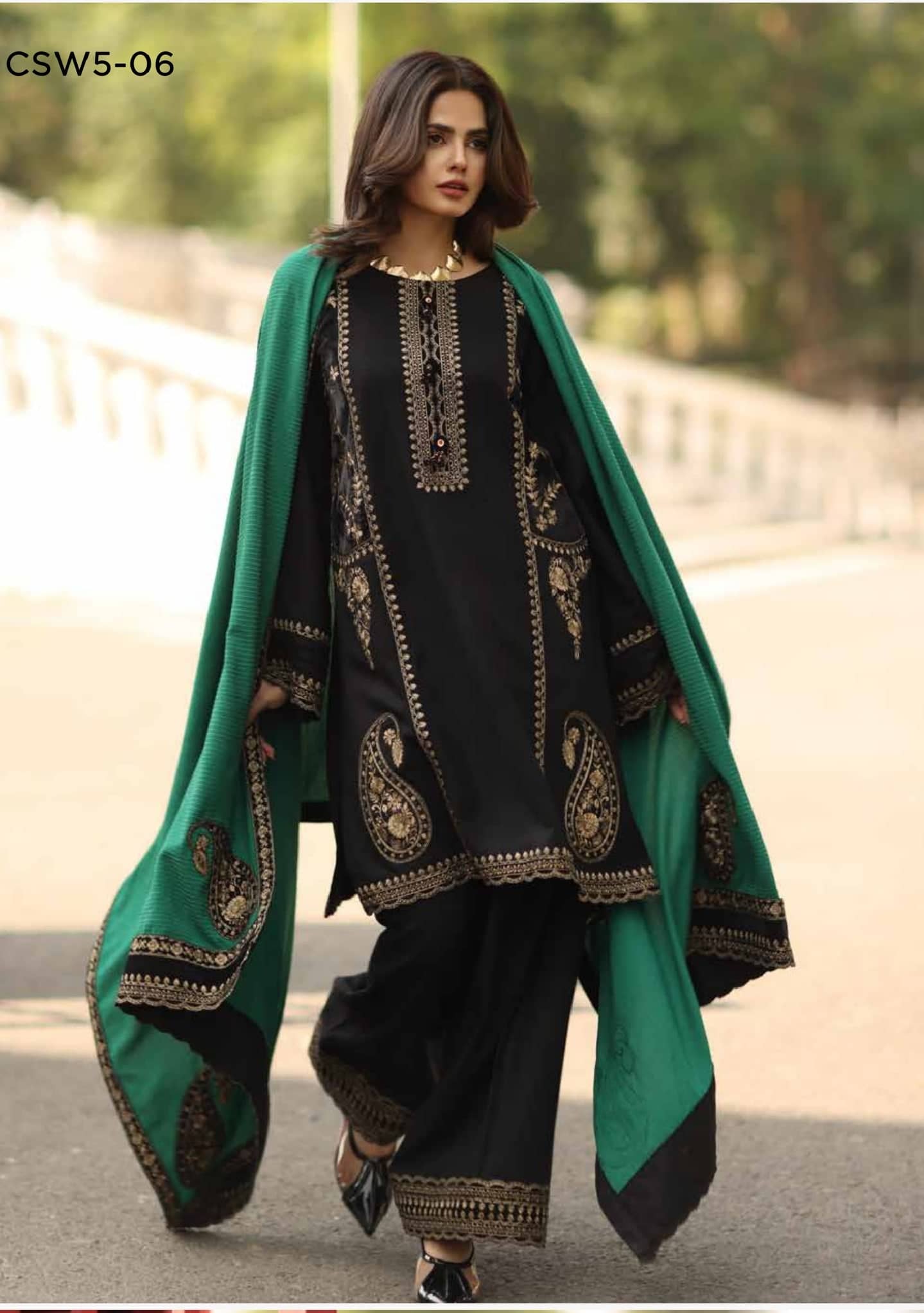 img_charizma_leather_peach_velvet_shawl_awwal_boutique