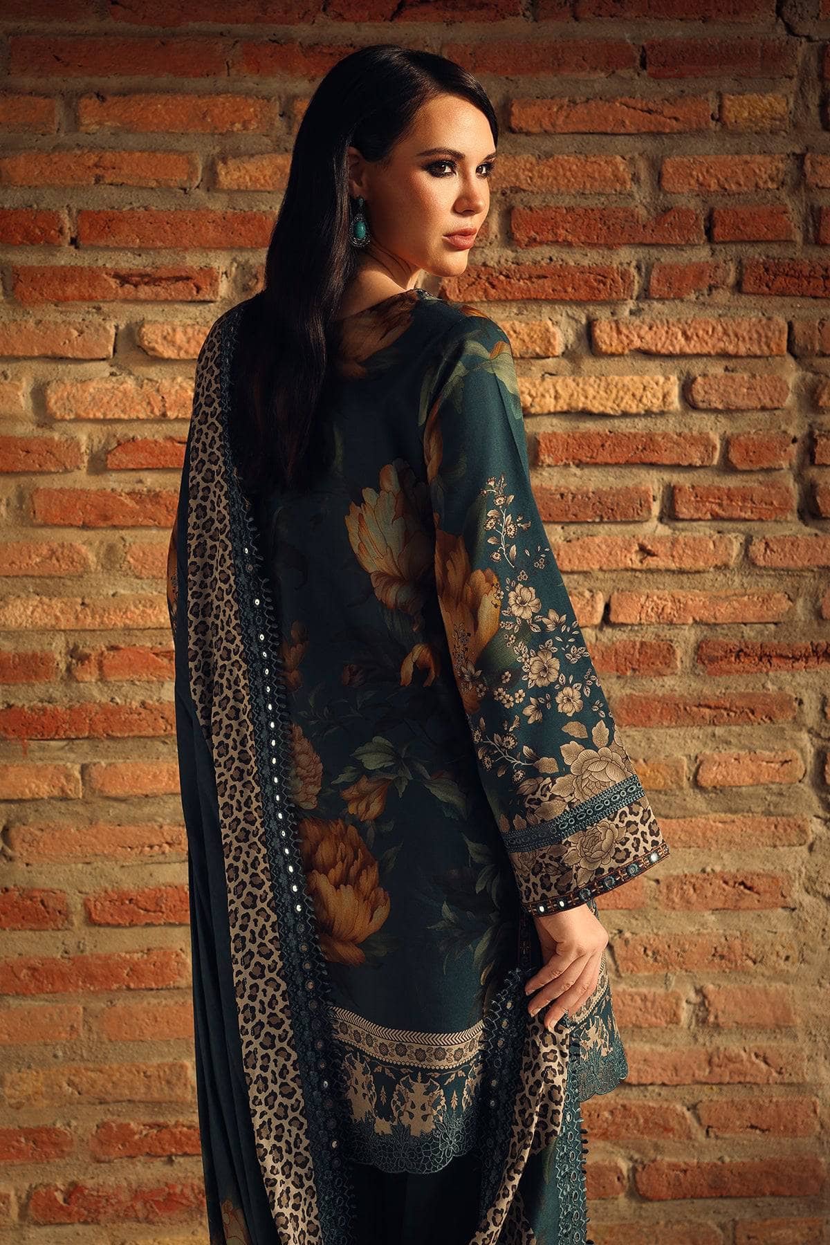 Charizma Combination Fall 26/09/Staple Shawls