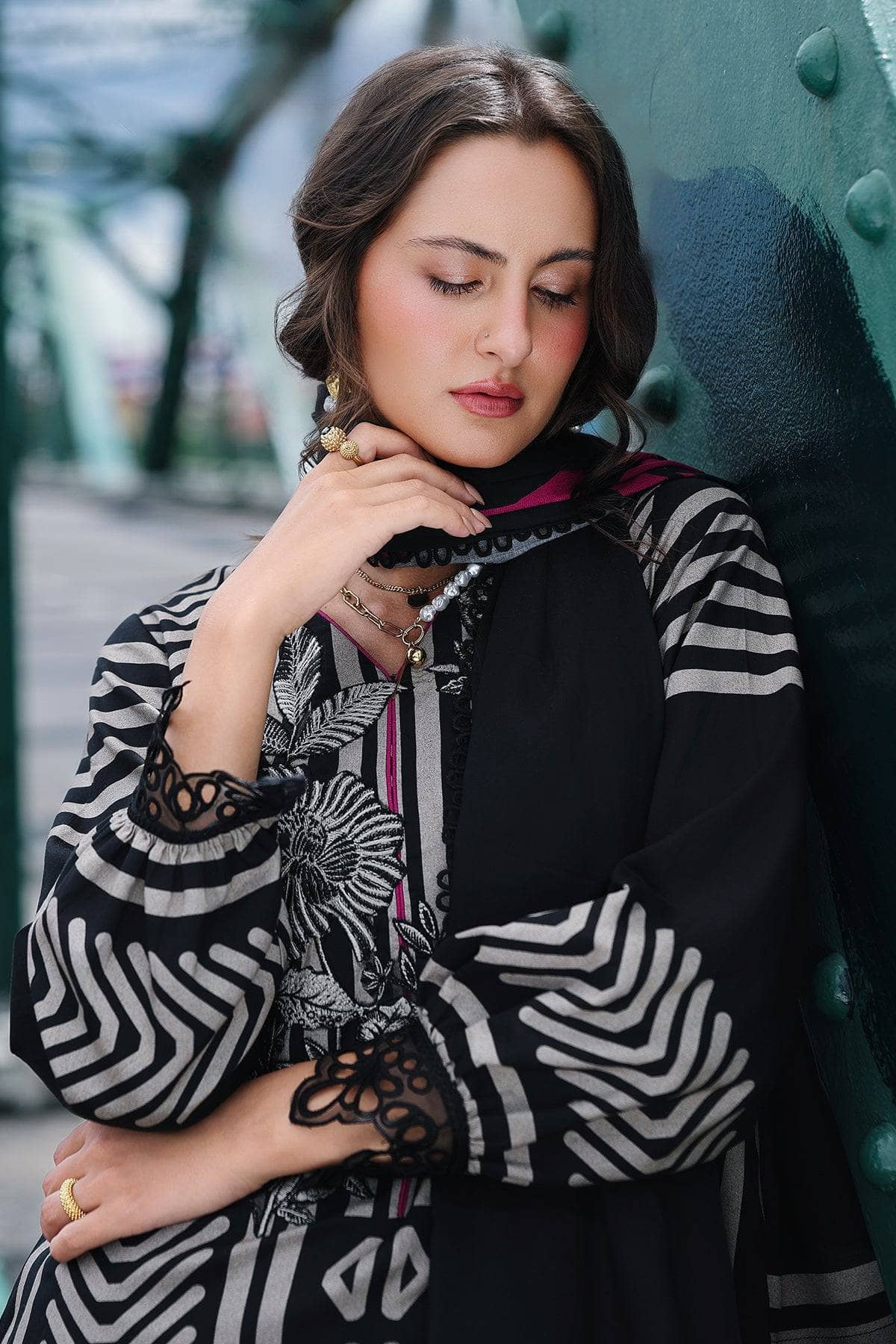 Restocked/Charizma Combination Linen/Irish Linen Shawl