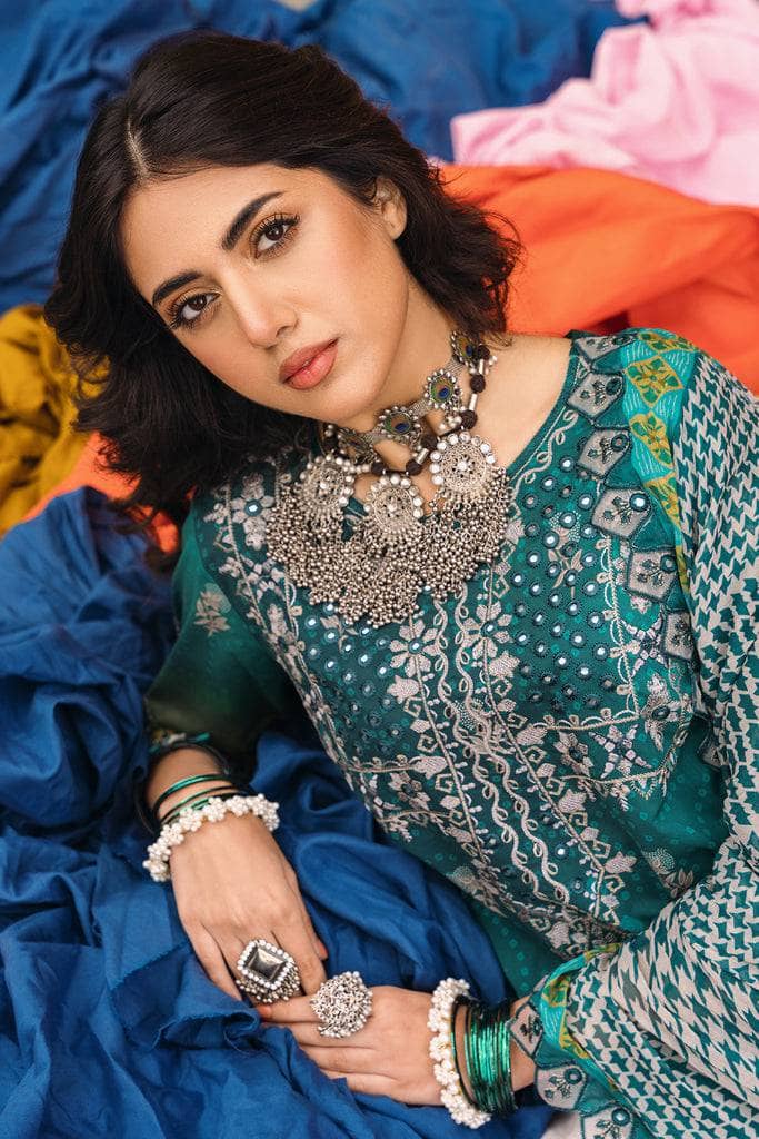 img_charizma_chunari_lawn_24_awwal_boutique