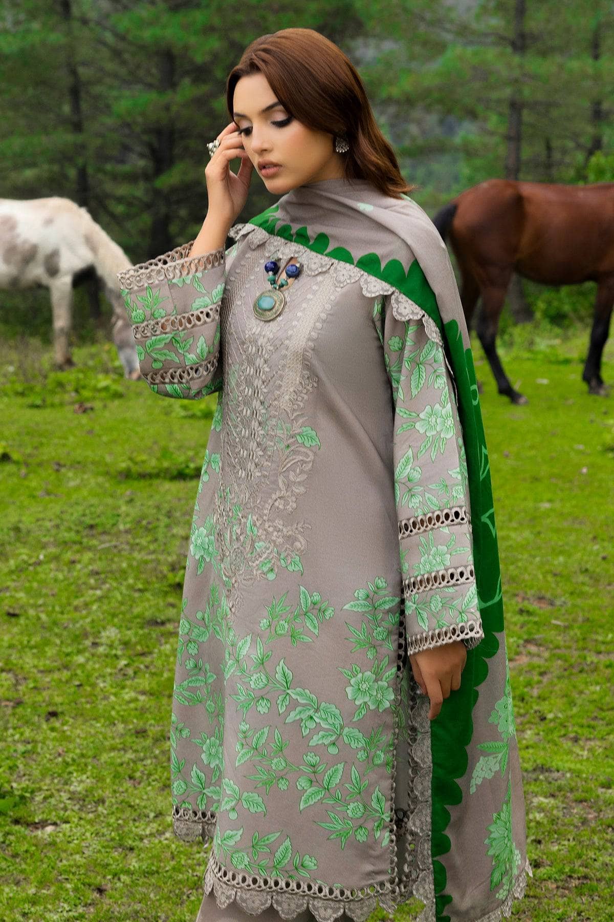 img_charizma_combination_fall_winter_awwal_boutique