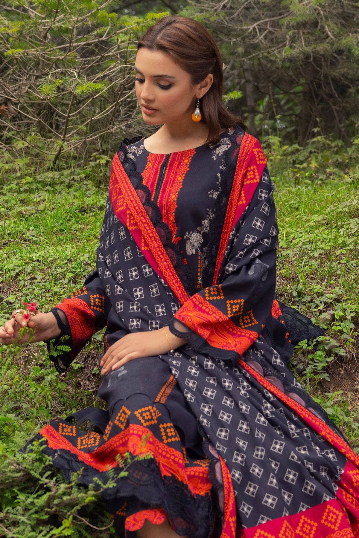img_charizma_combination_fall_winter_awwal_boutique