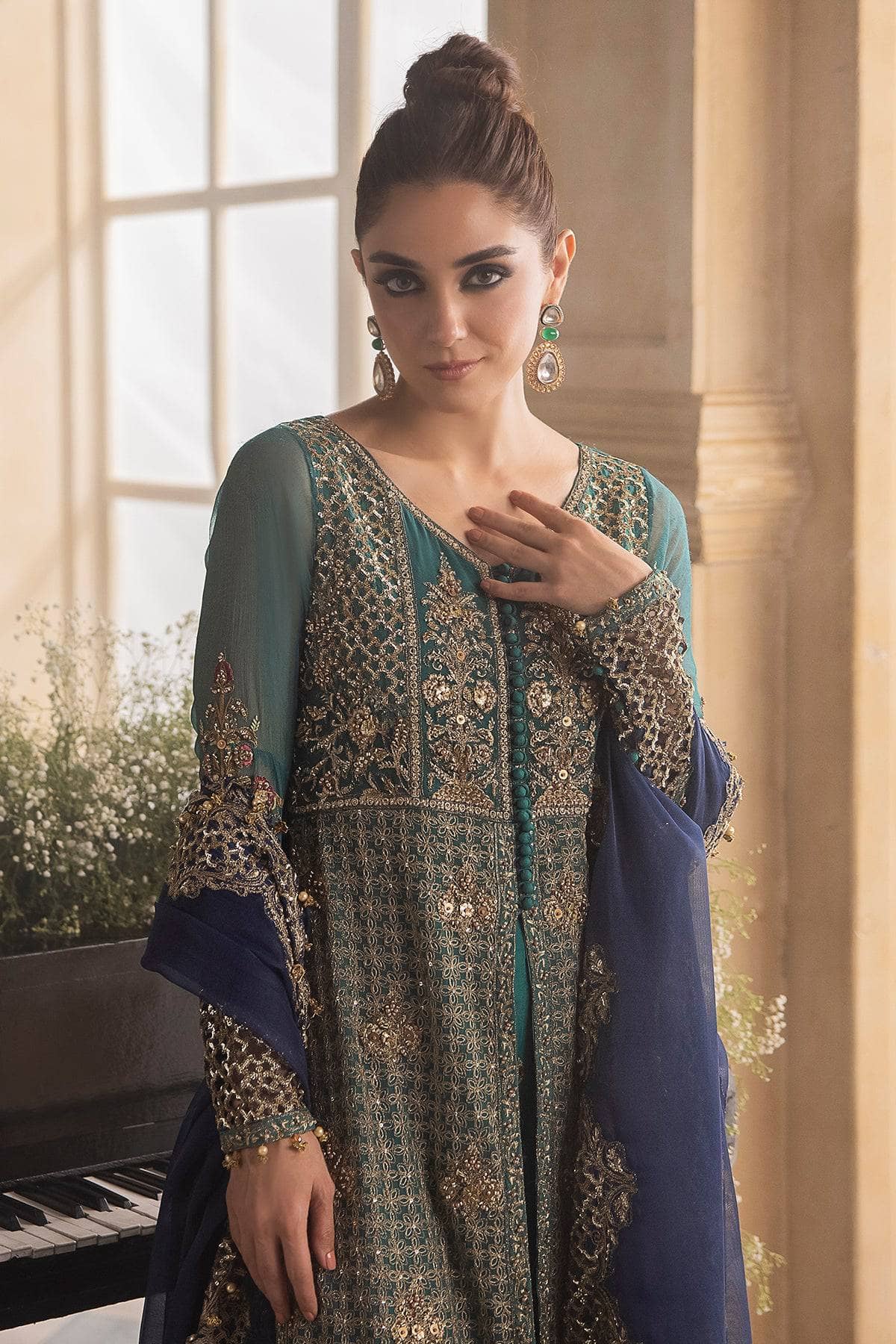 img_charizma_dastaan_e_jashan_awwal_boutique