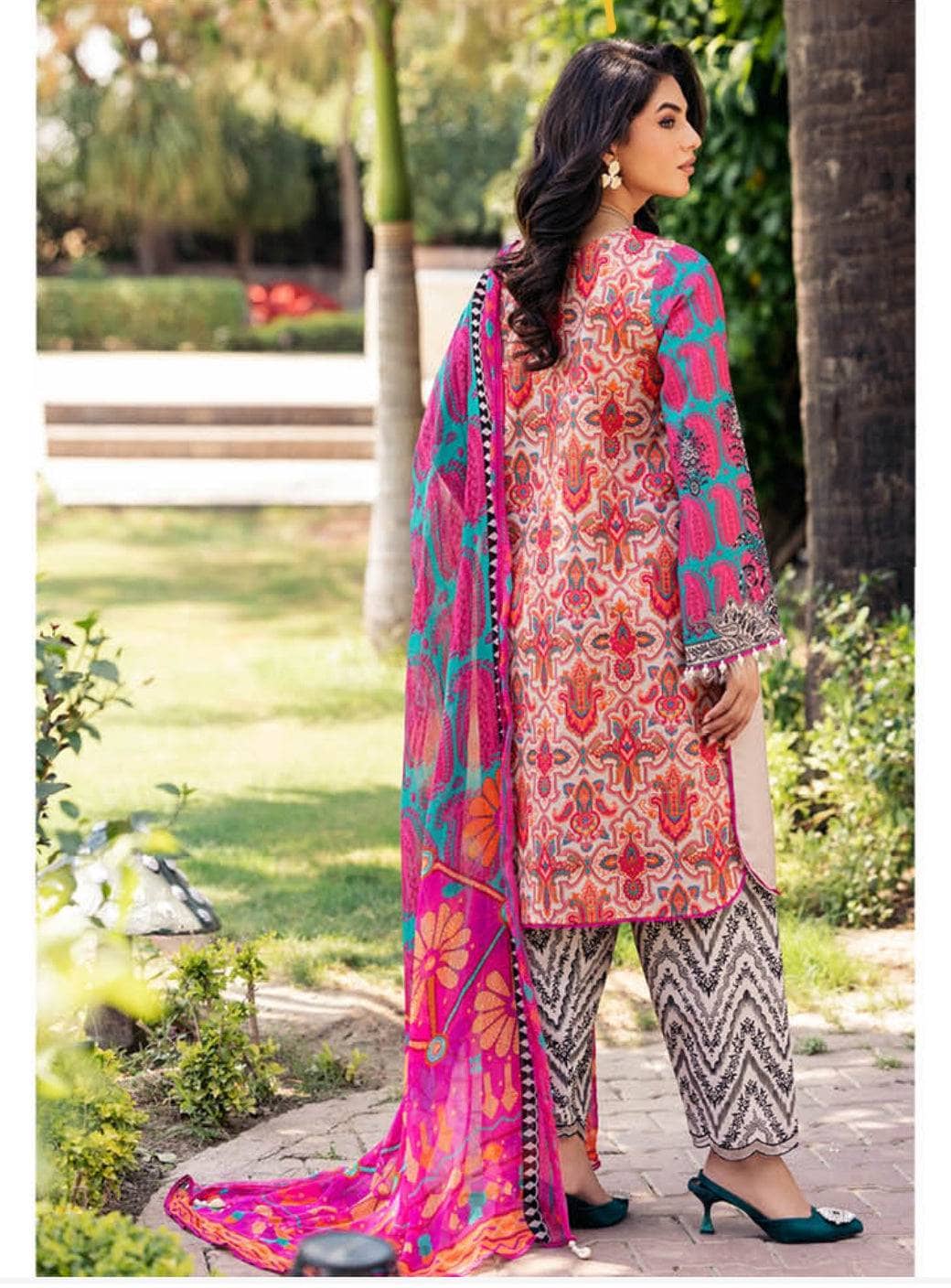 img_charizma_c_prints_fall_awwal_boutique