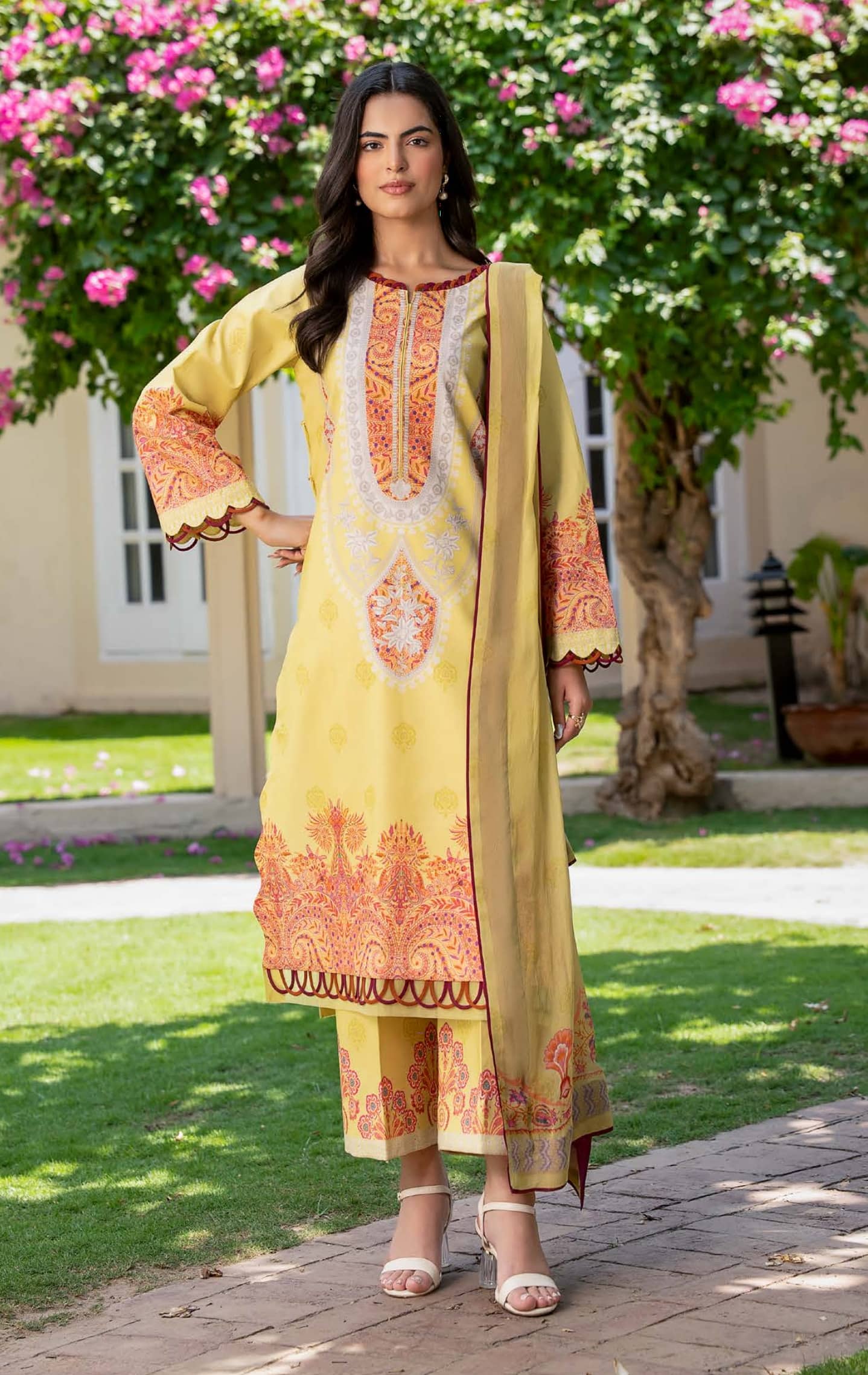 img_charizma_c_prints_fall_awwal_boutique