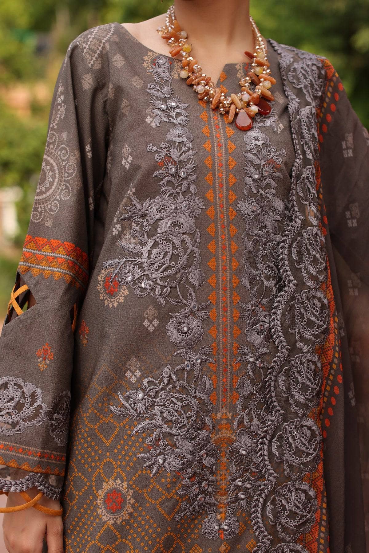 img_charizma_combination_awwal_boutique