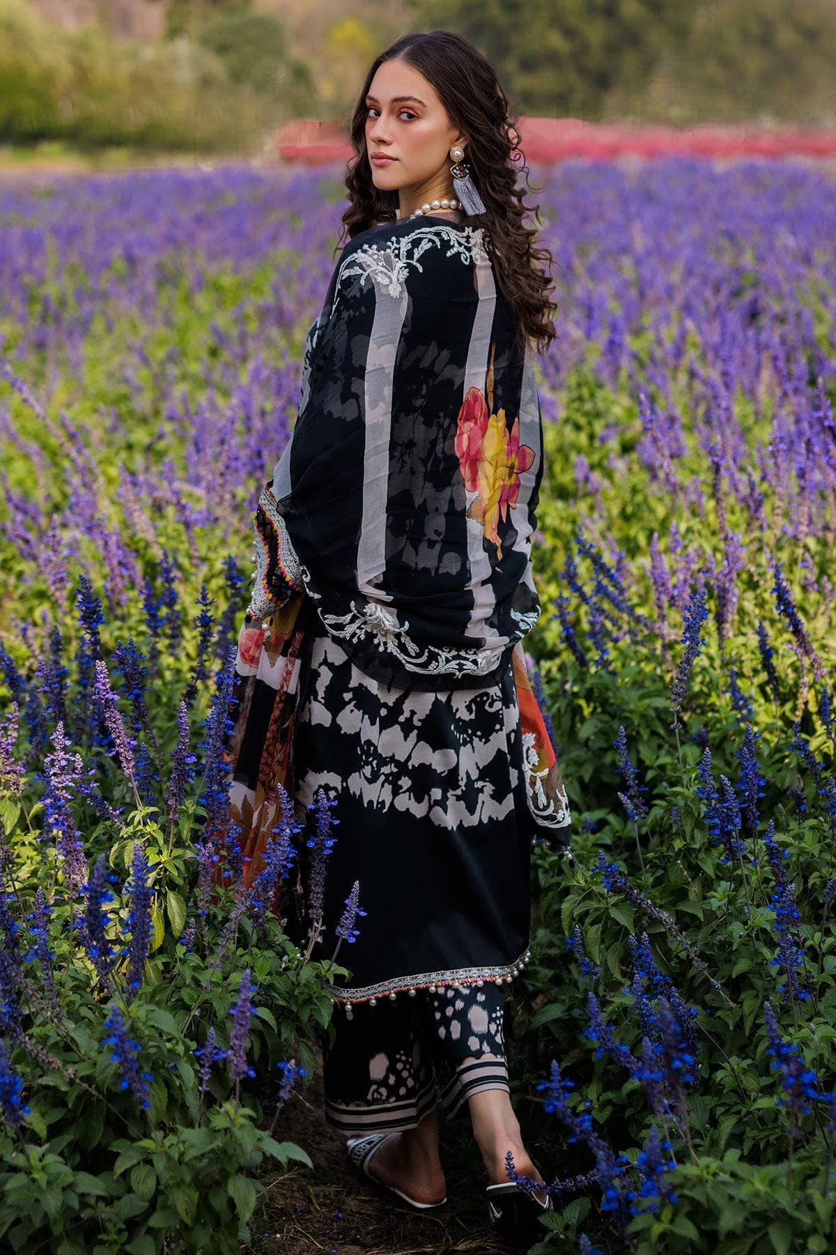 img_charizma_combination_awwal_boutique