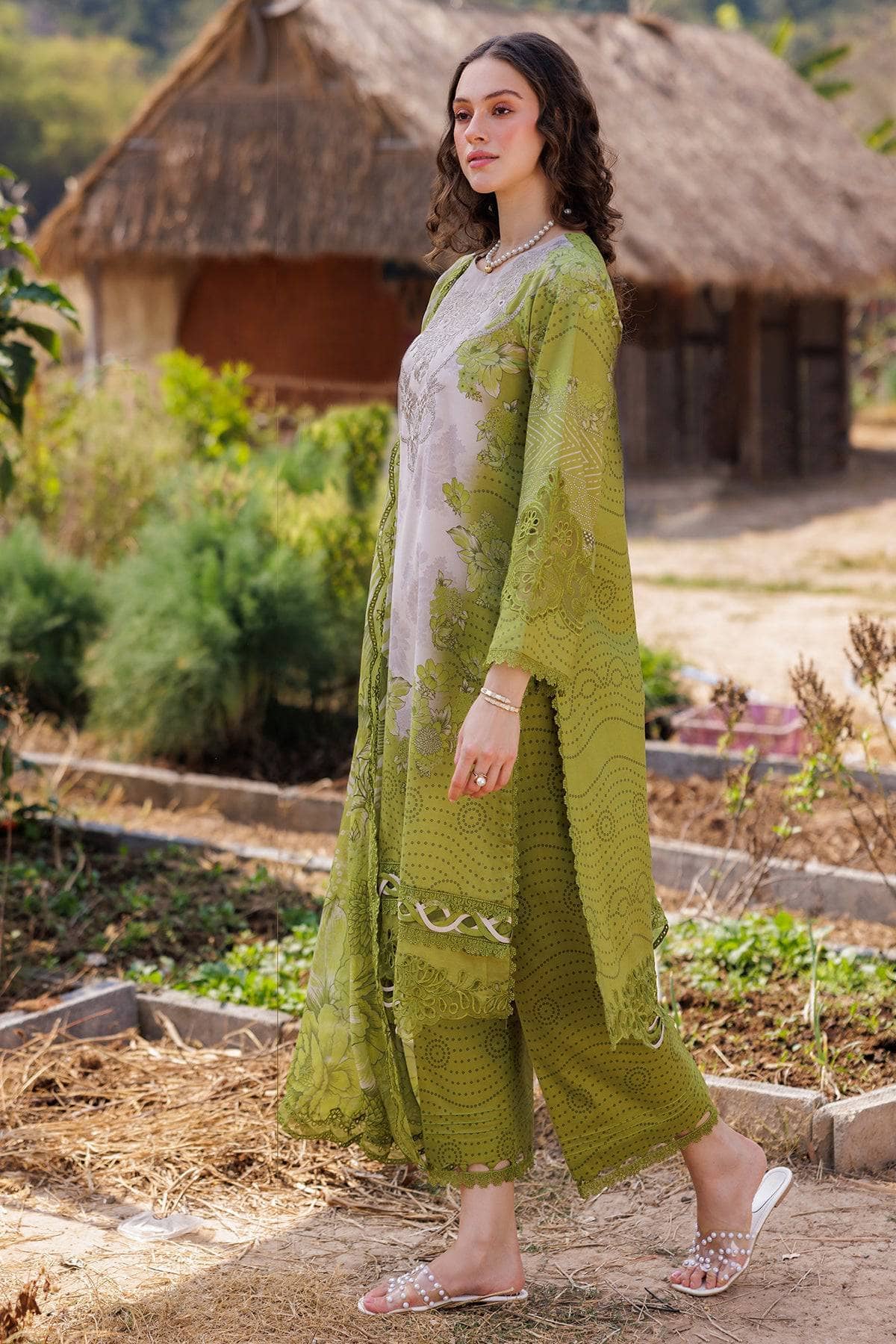 img_charizma_combination_awwal_boutique