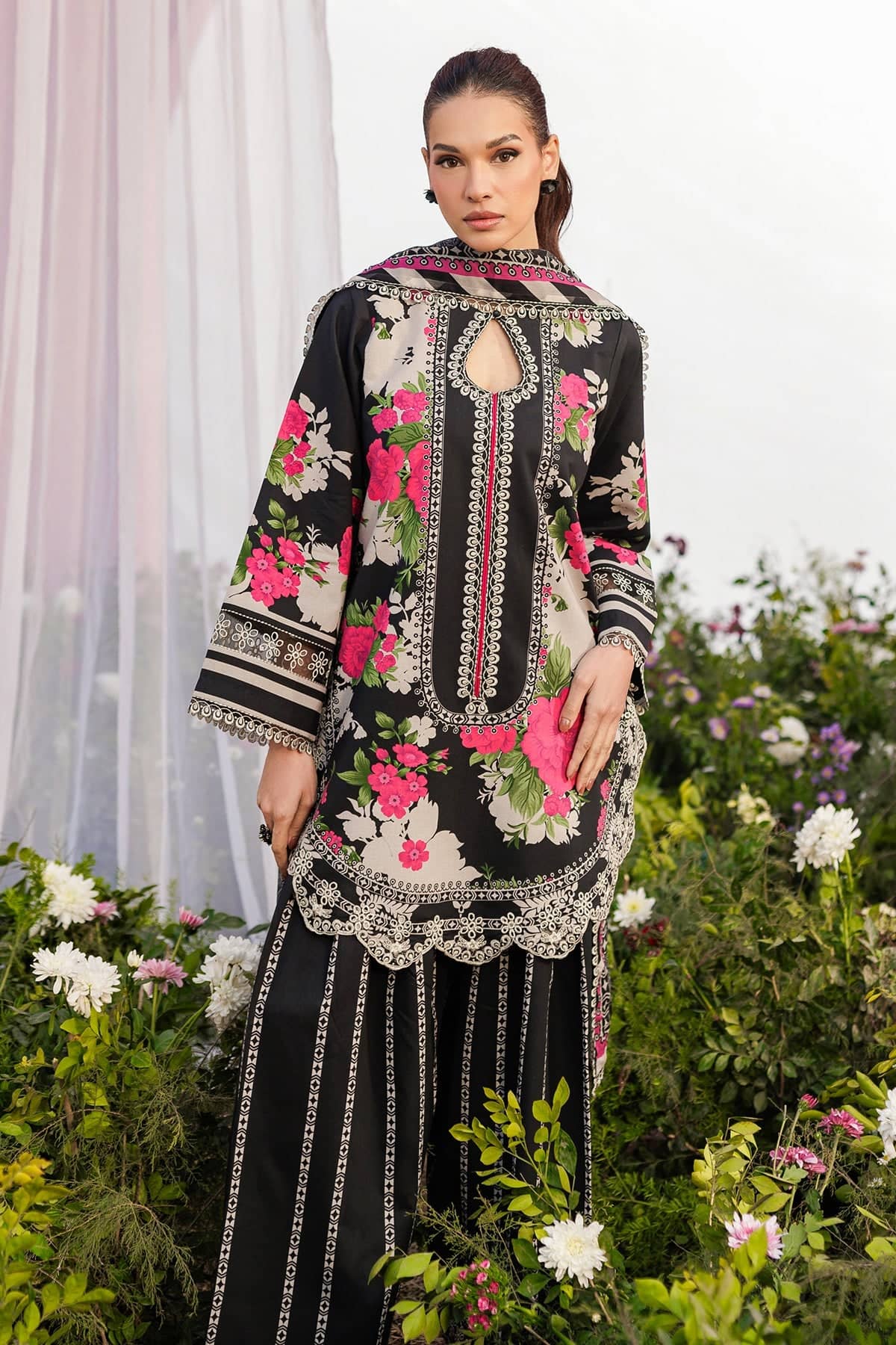 img_rang_e_bahaar_lawn_awwal_boutique
