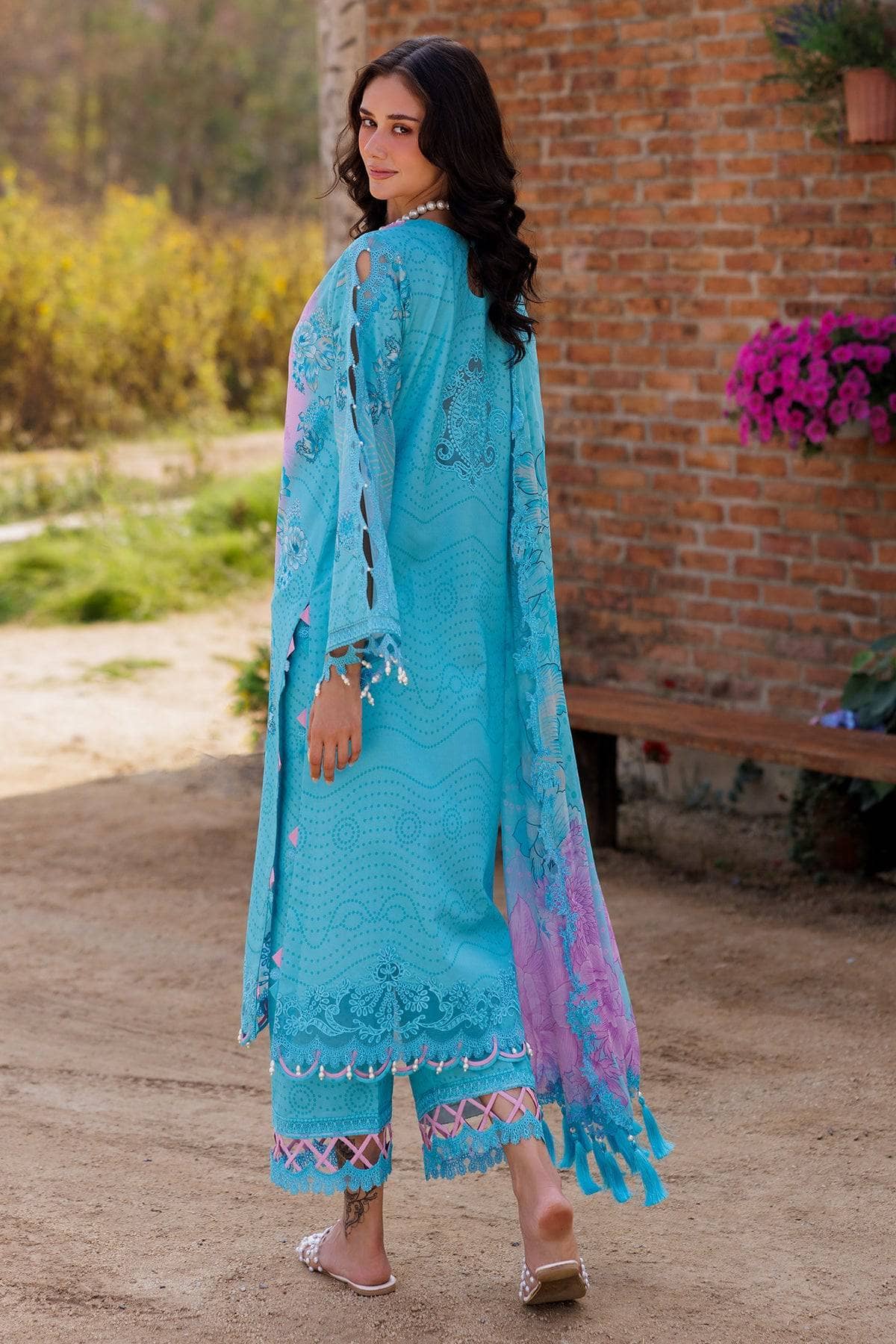 img_charizma_combination_awwal_boutique