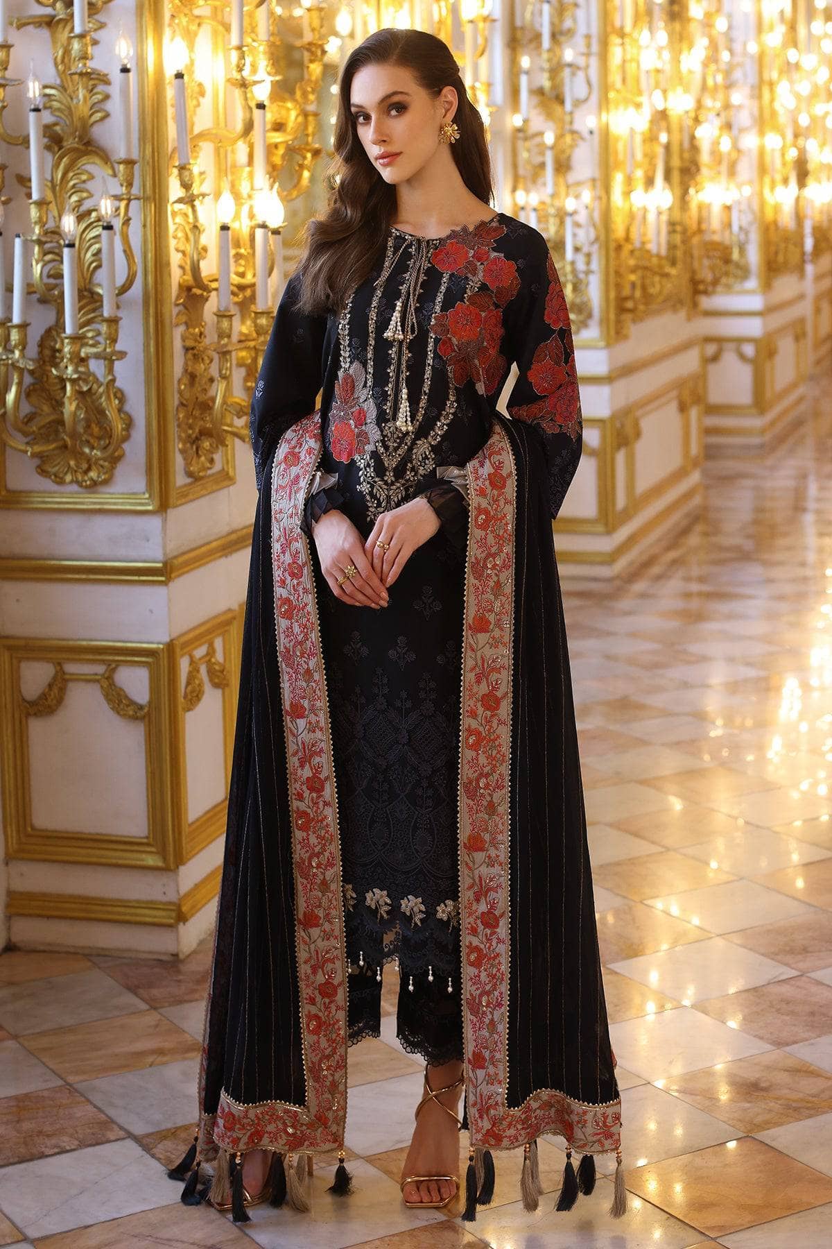 img_charizma_tabeer_lawn_awwal_boutique