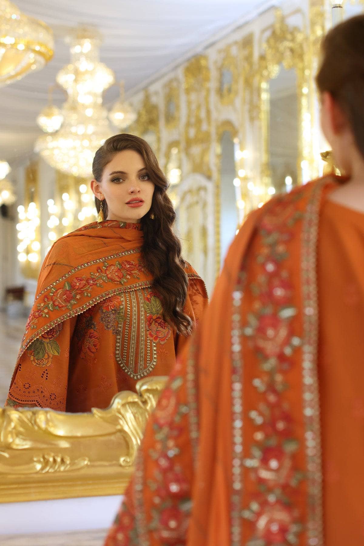 img_charizma_tabeer_lawn_awwal_boutique