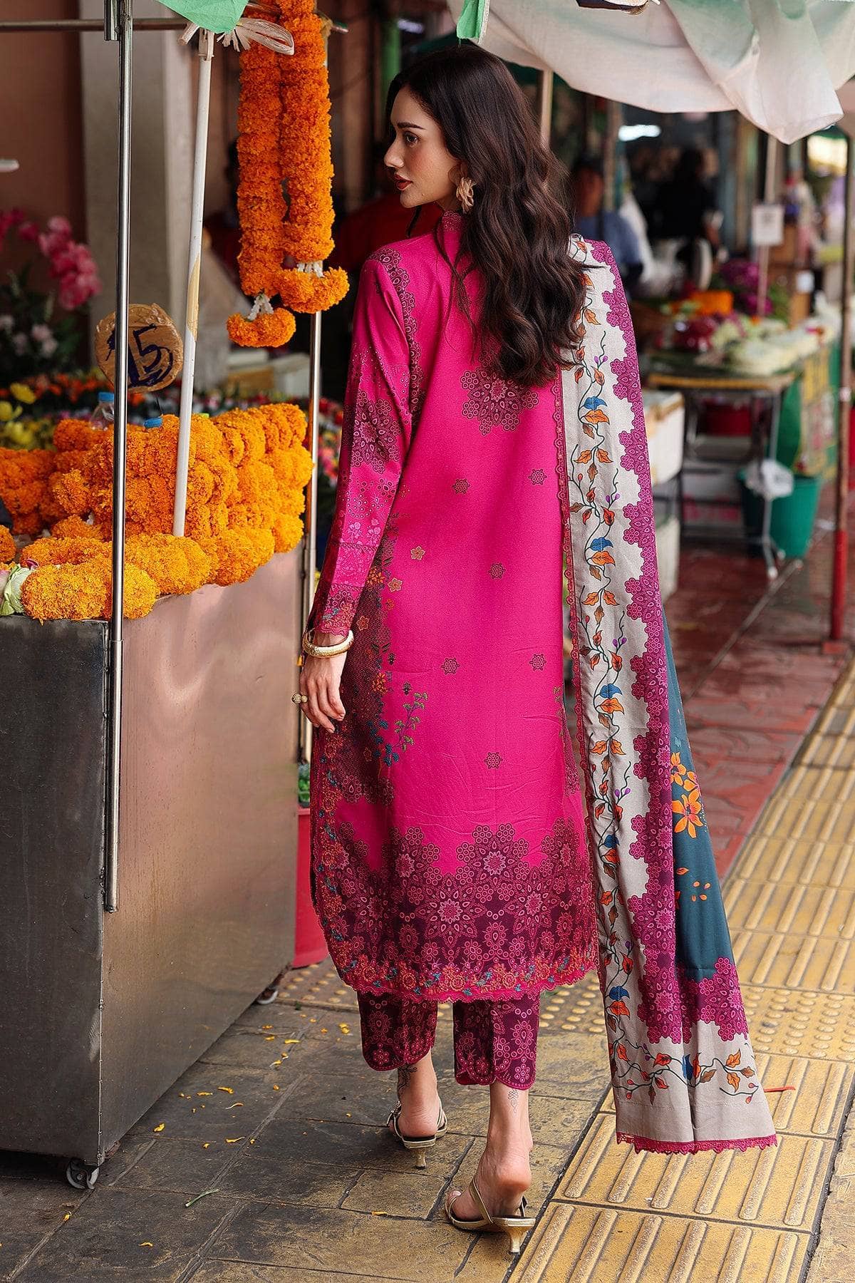 Charizma Aniiq 25/Staple Shawl Collection