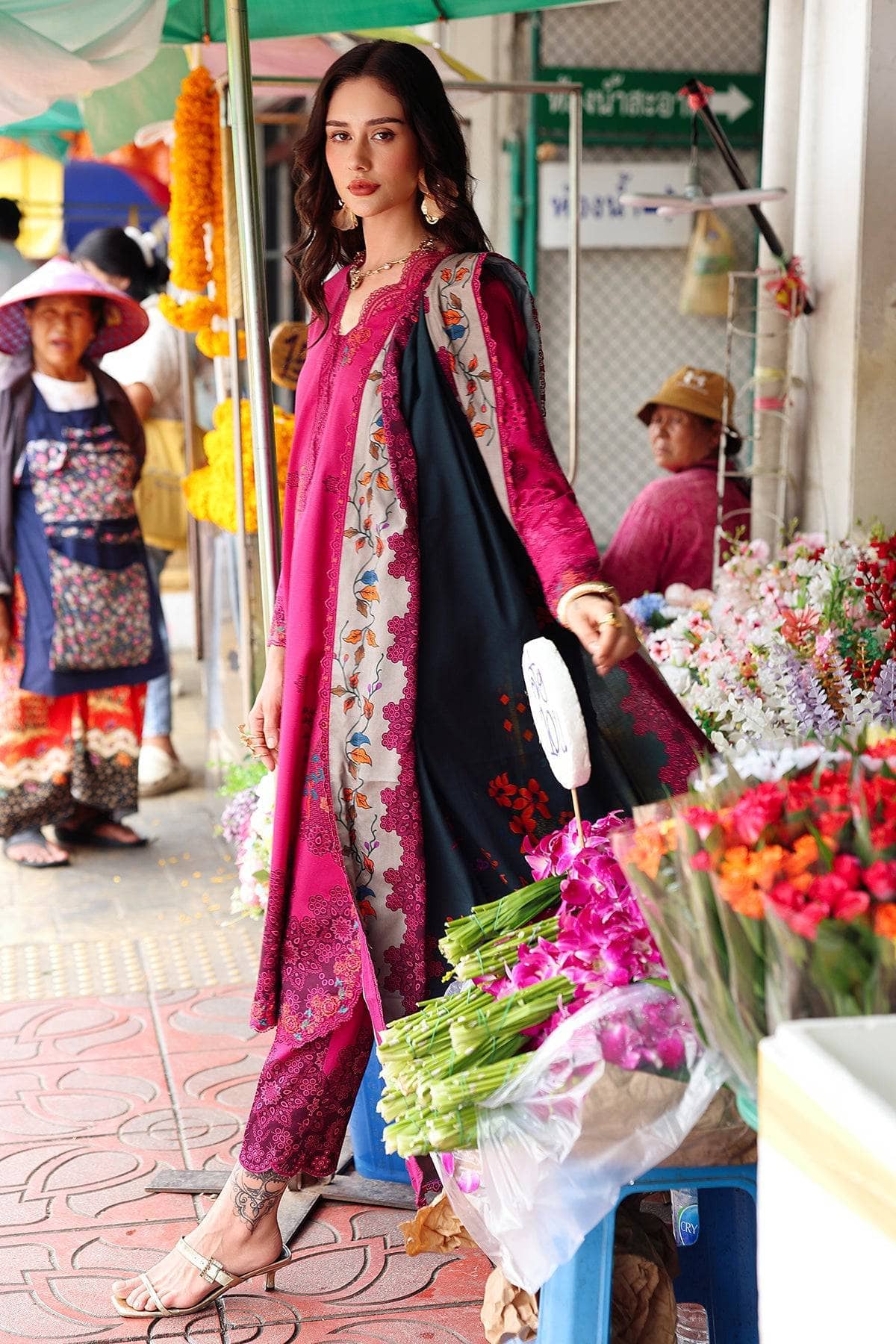 img_charizma_aniiq_linen_awwal_boutique