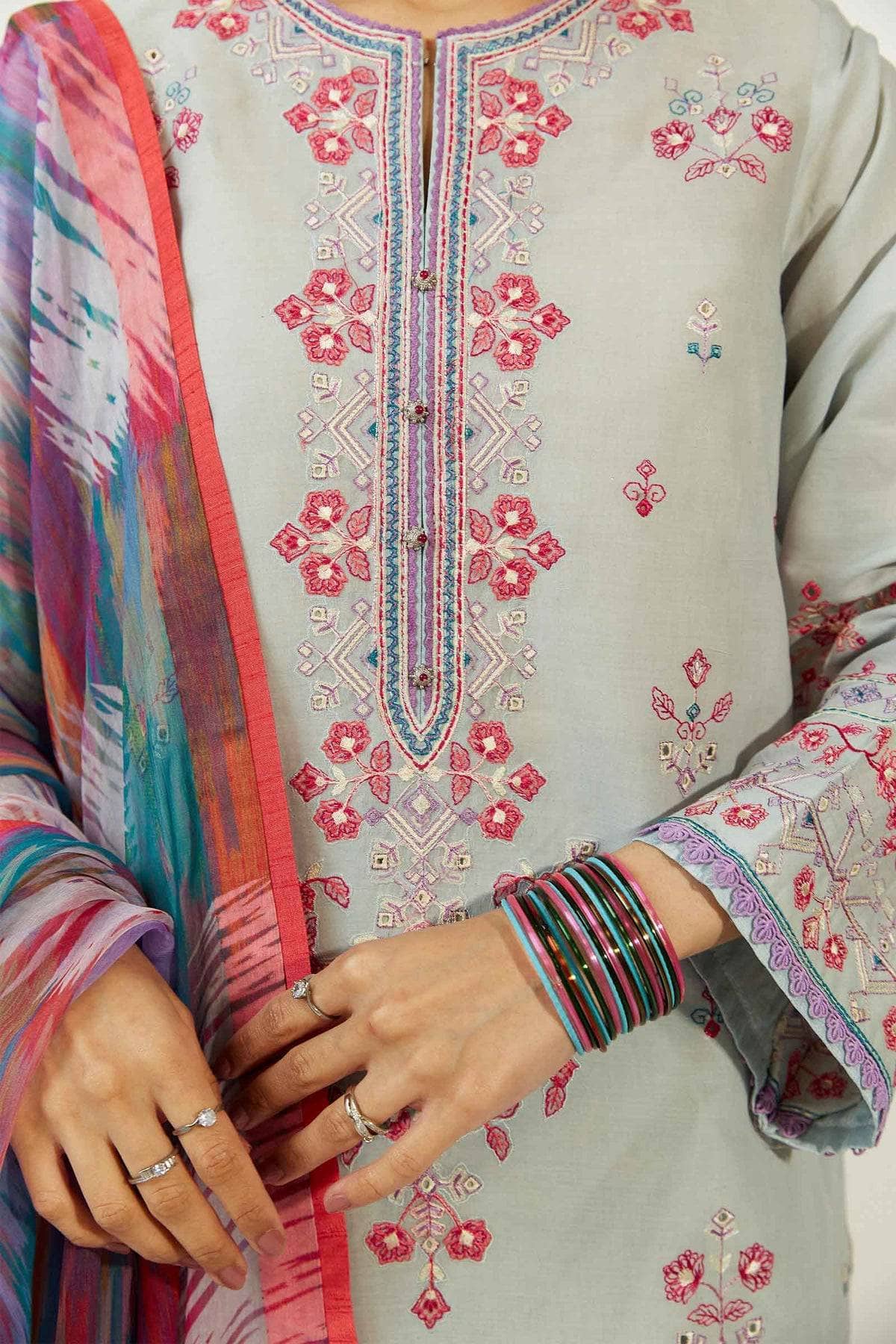 img_coco_by_zara_shahjahan_lawn_23_awwal_boutique
