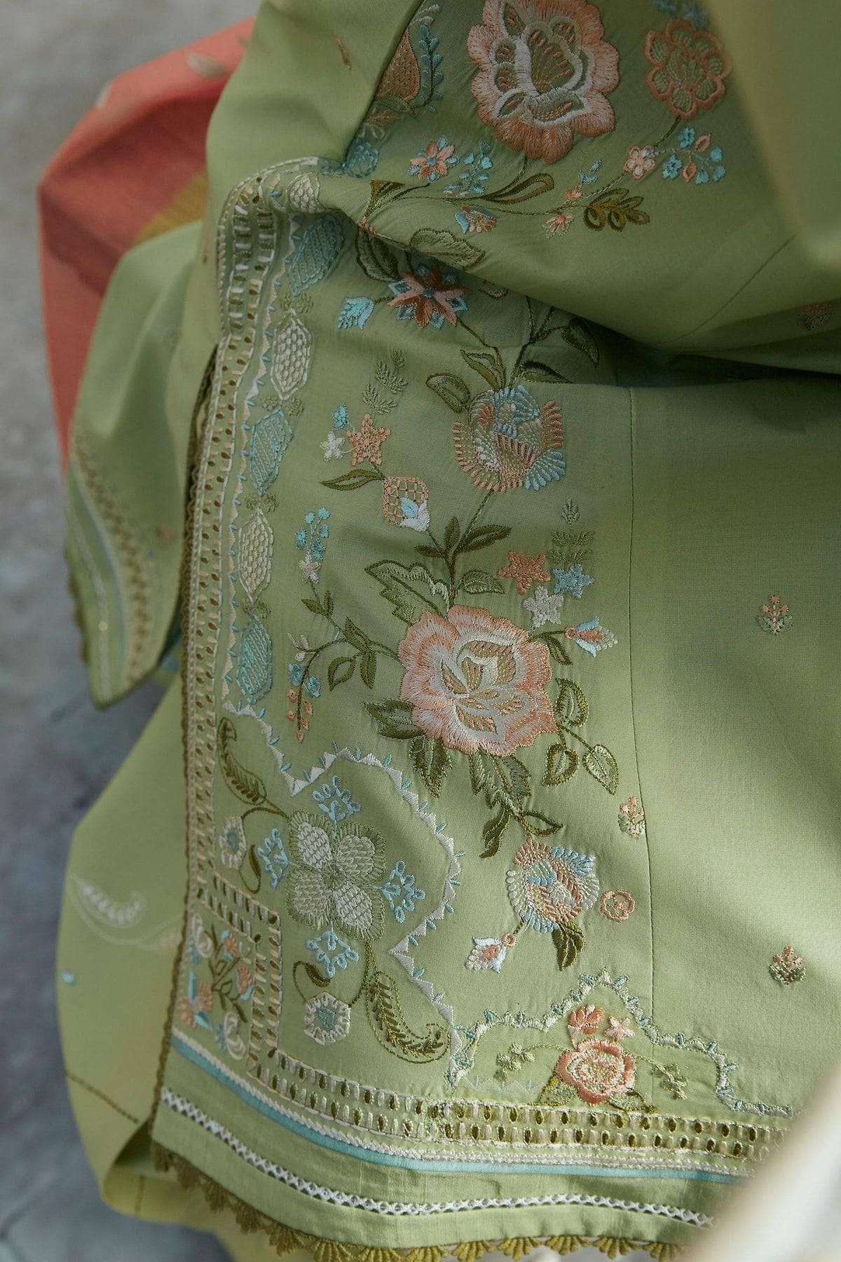 img_coco_by_zara_shahjahan_lawn_24_awwal_boutique